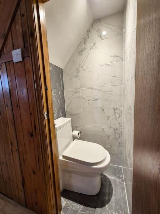 3 Bed House In The Heart Of Palmers Green, Holiday home London
