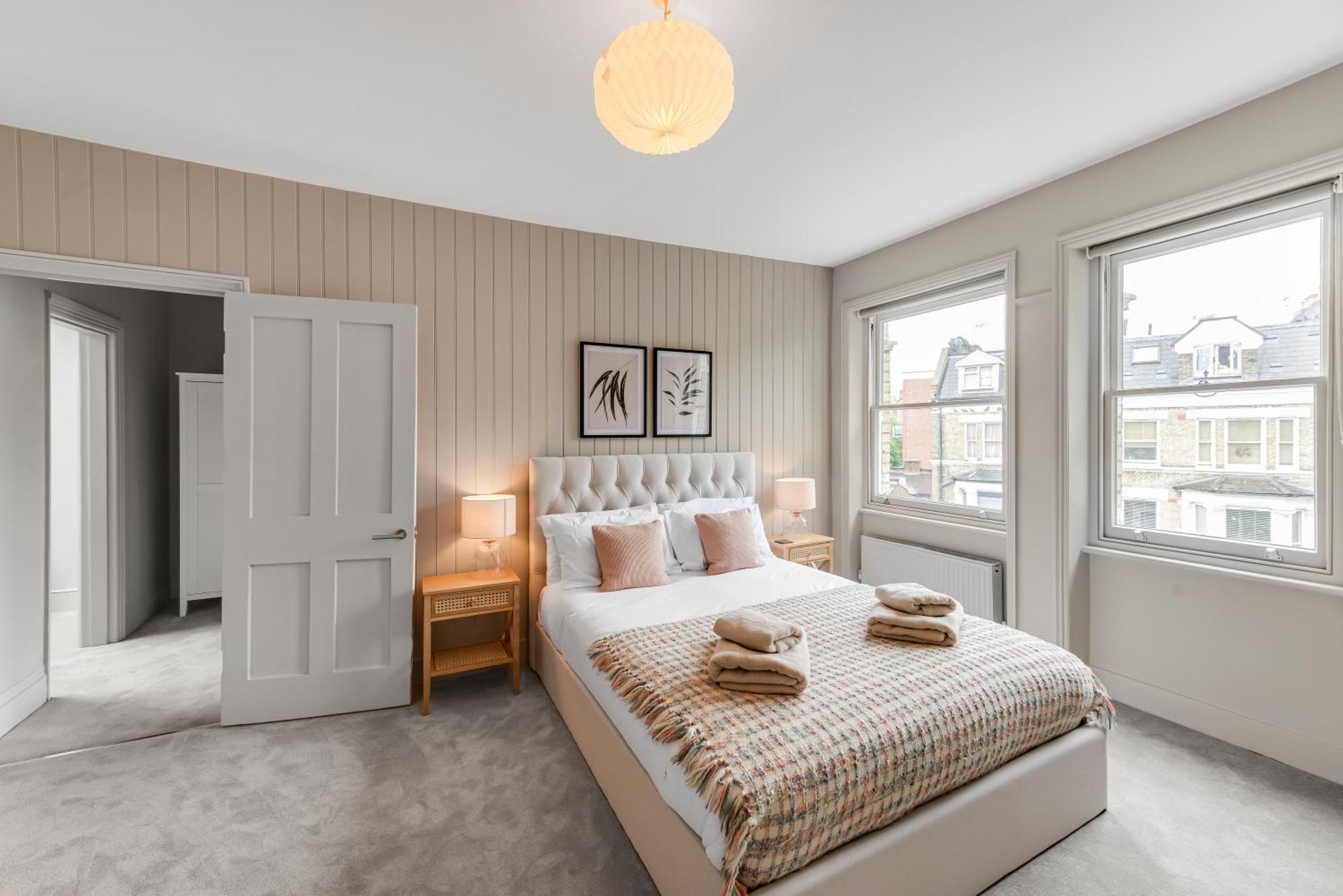 Luxury 3 Bed With Balcony In Kensington Olympia Appartement