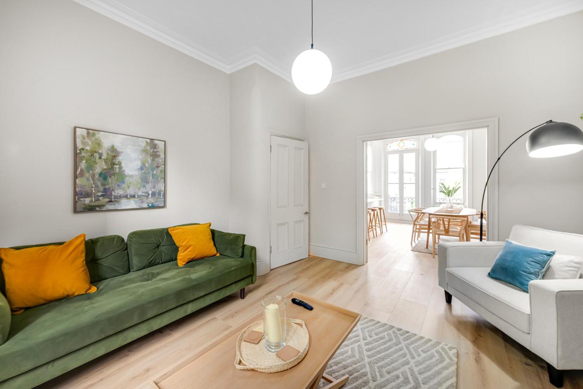 Luxury 3 Bed With Balcony In Kensington Olympia Appartement Londres