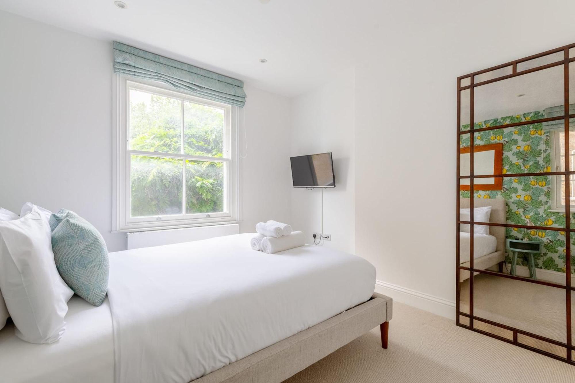 Refurbished Kensington With Balcony Near Tube Lägenhet *