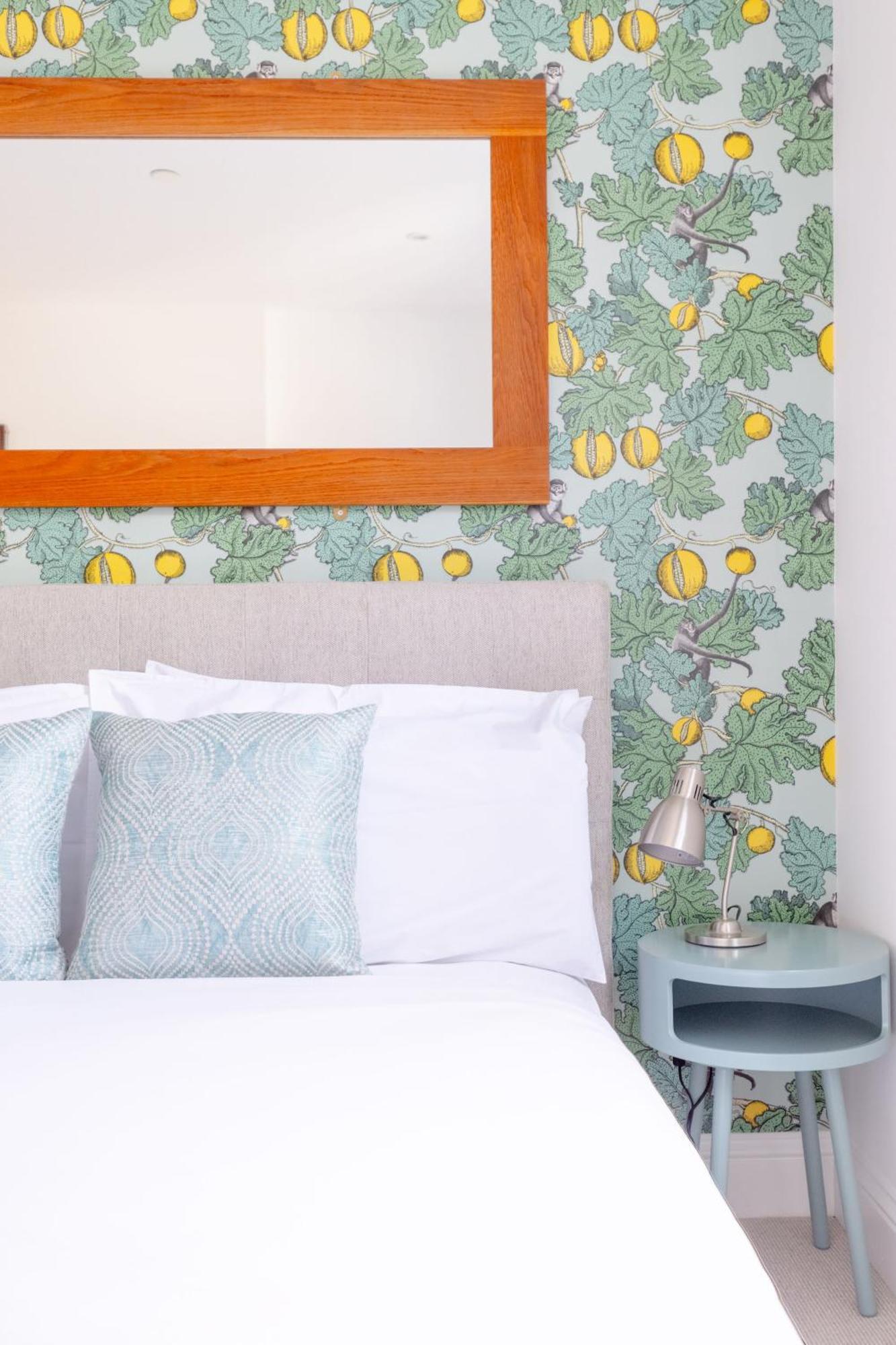 Lägenhet Refurbished Kensington With Balcony Near Tube