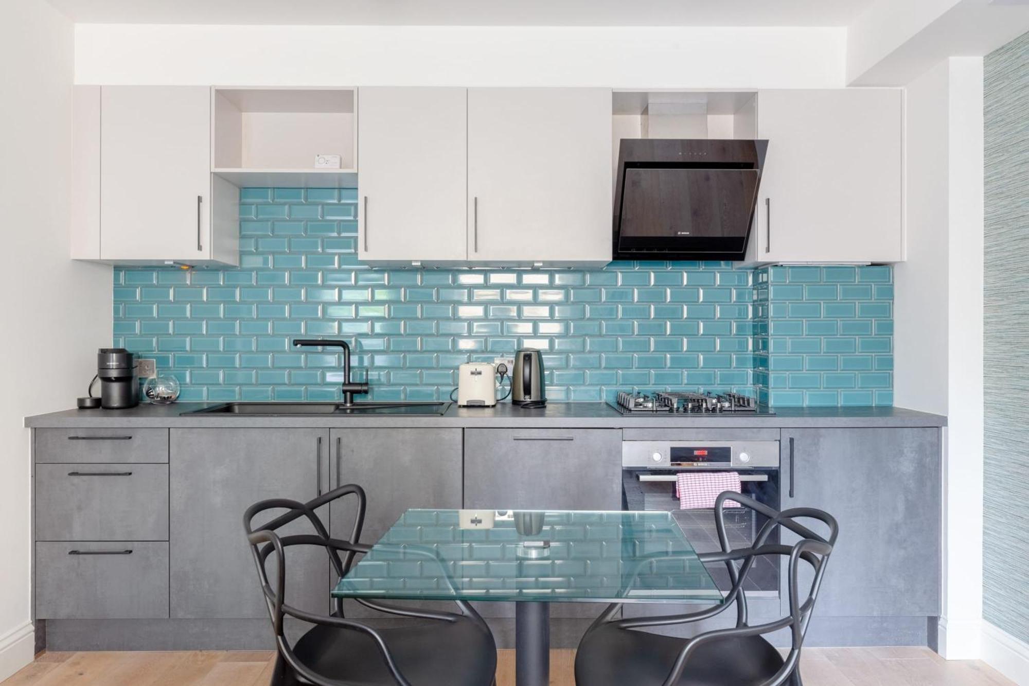 Lägenhet Refurbished Kensington With Balcony Near Tube London