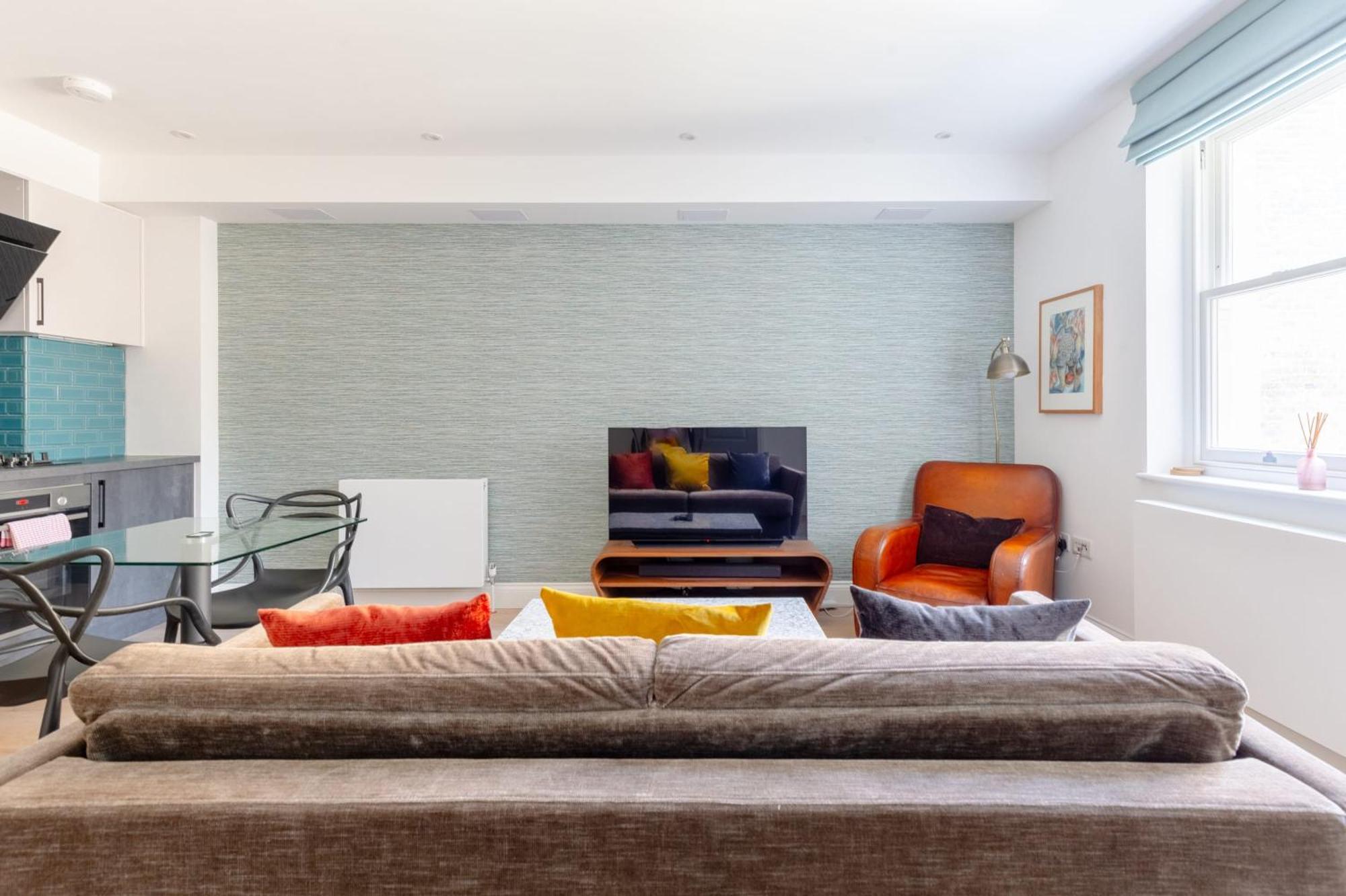 Lägenhet Refurbished Kensington With Balcony Near Tube *