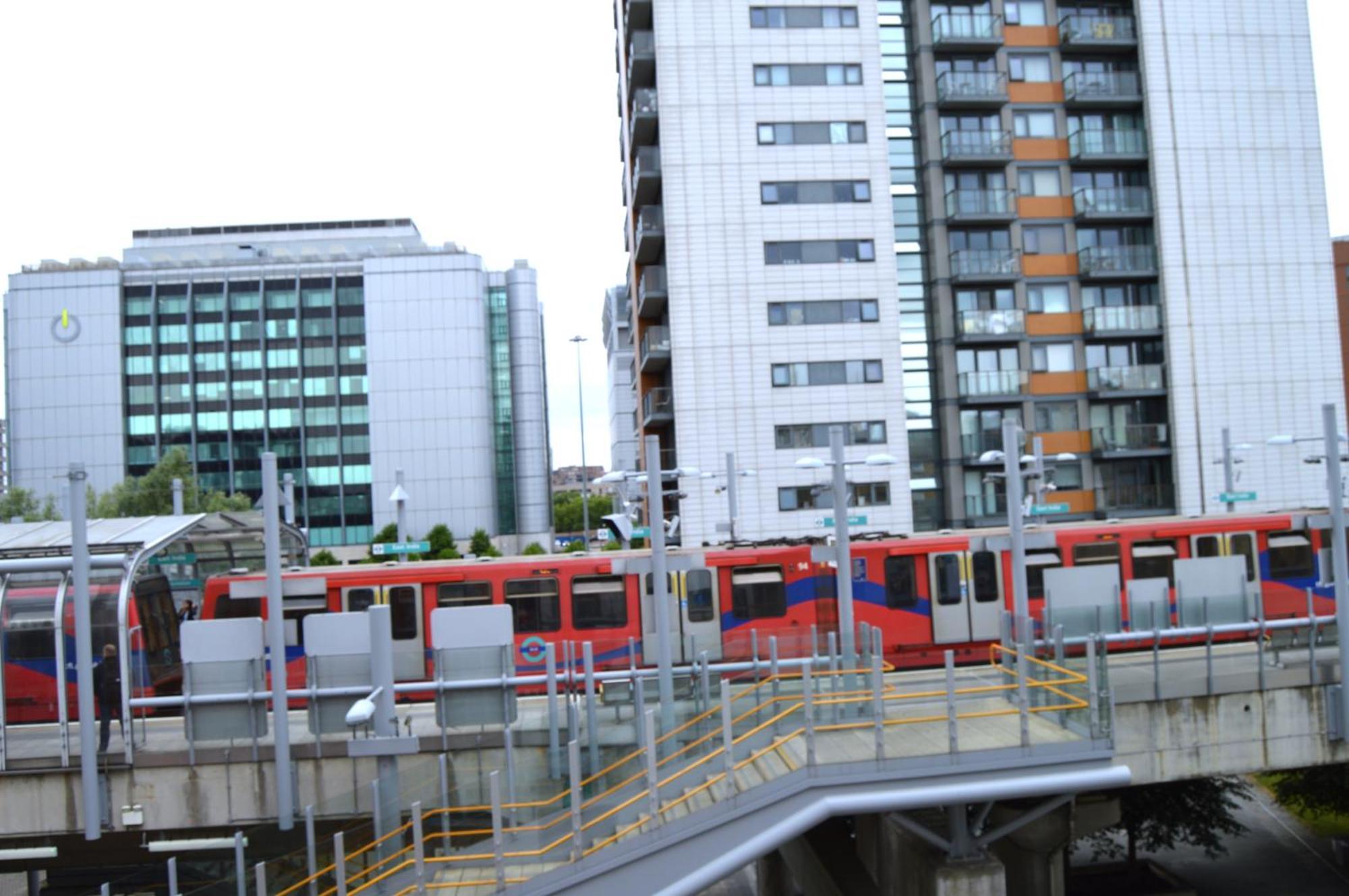 Appartement Entire Next To Canary Wharf In