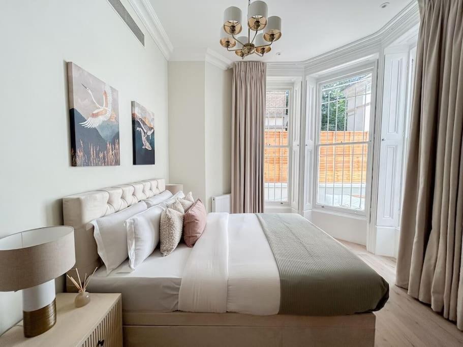 Stylish 2 Bed Flat On The Iconic Gloucester Road Lägenhet