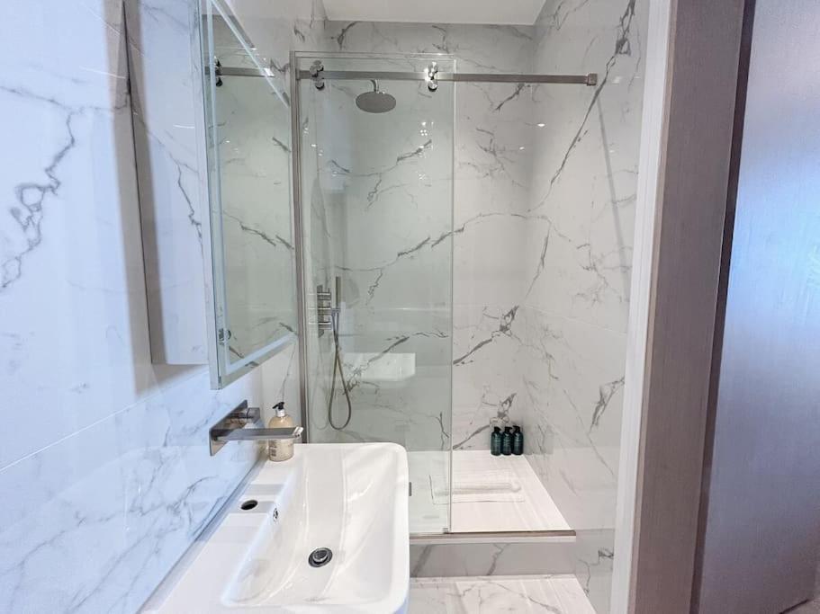 Lägenhet Stylish 2 Bed Flat On The Iconic Gloucester Road London