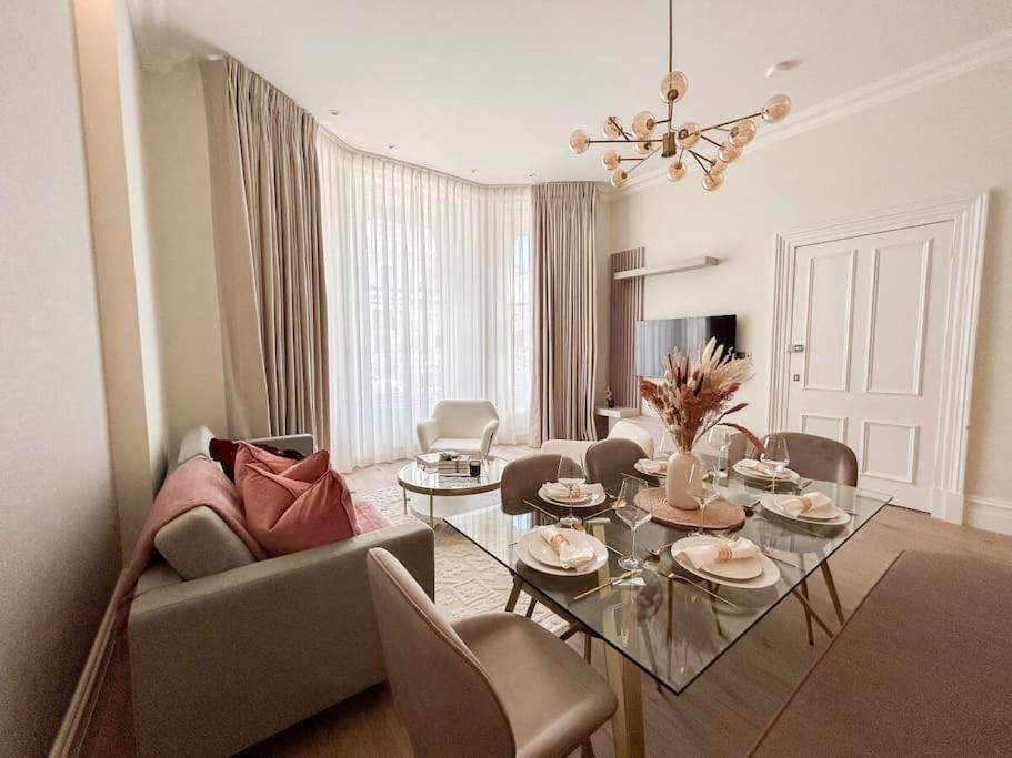 Stylish 2 Bed Flat On The Iconic Gloucester Road Lägenhet *