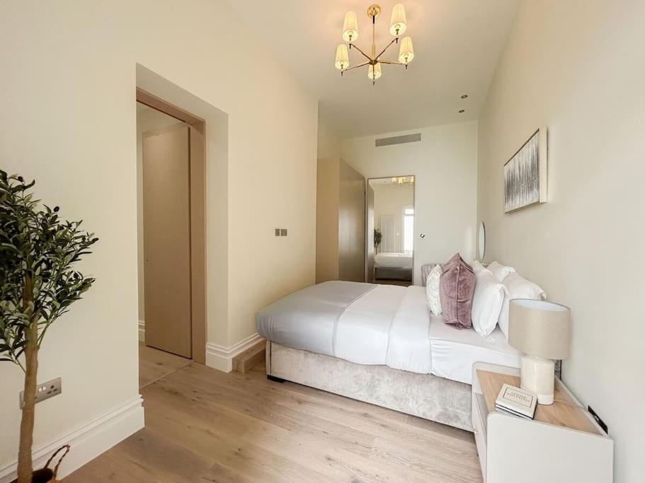 Lägenhet Stylish 2 Bed Flat On The Iconic Gloucester Road