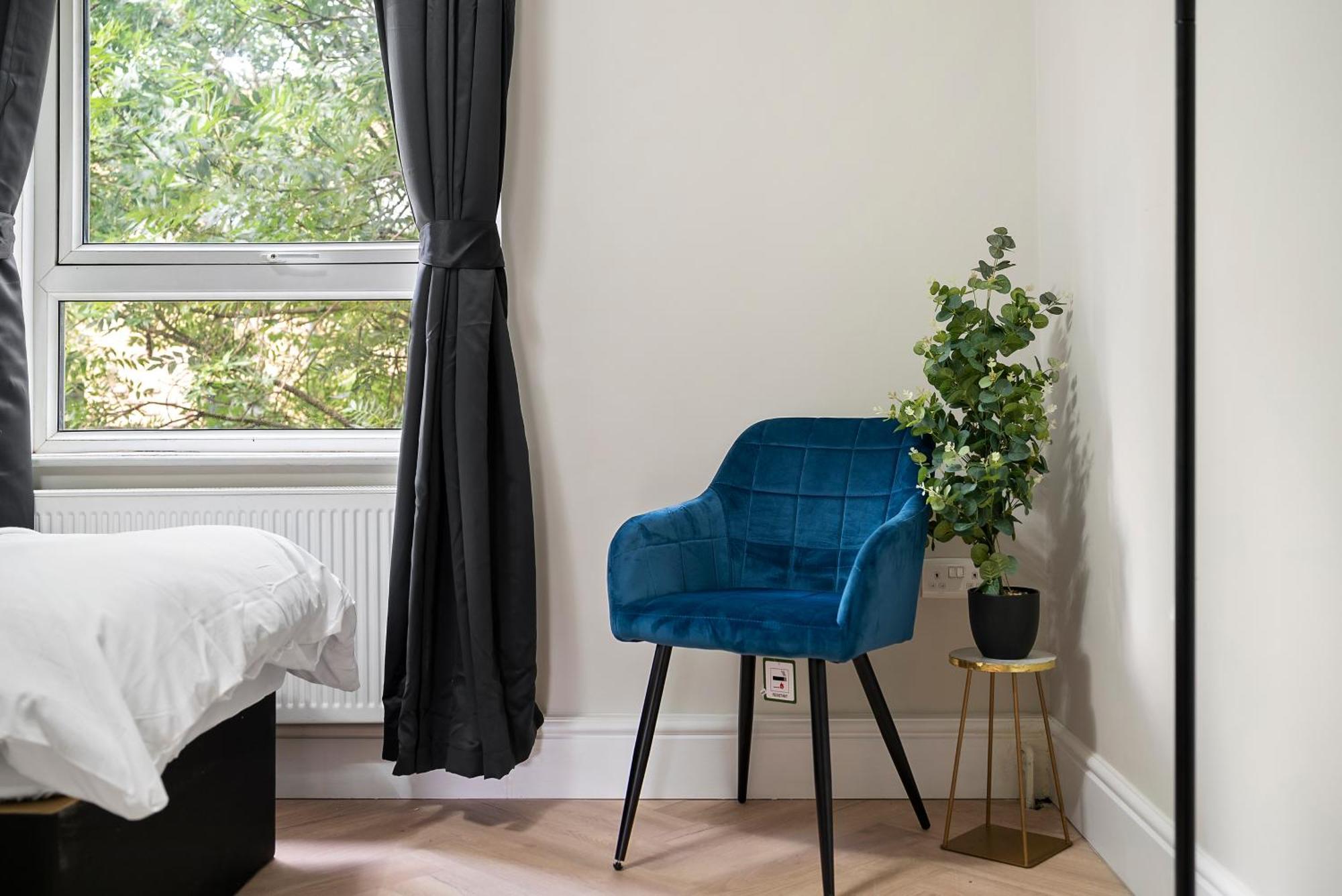 Stylish 3-bedroom Greenwich 2 Bath Pad & Free Parking Lägenhet
