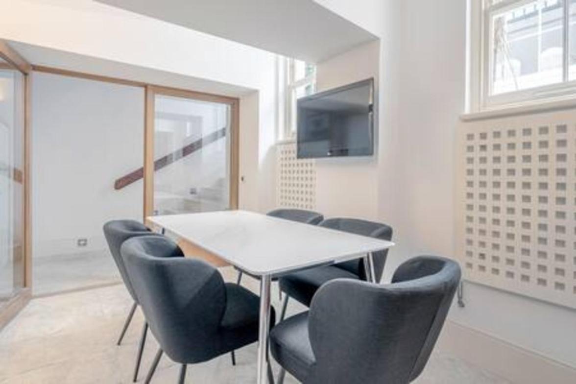 Apartment Spacious Modern 2bed2.5bath In Pimlico-victoria