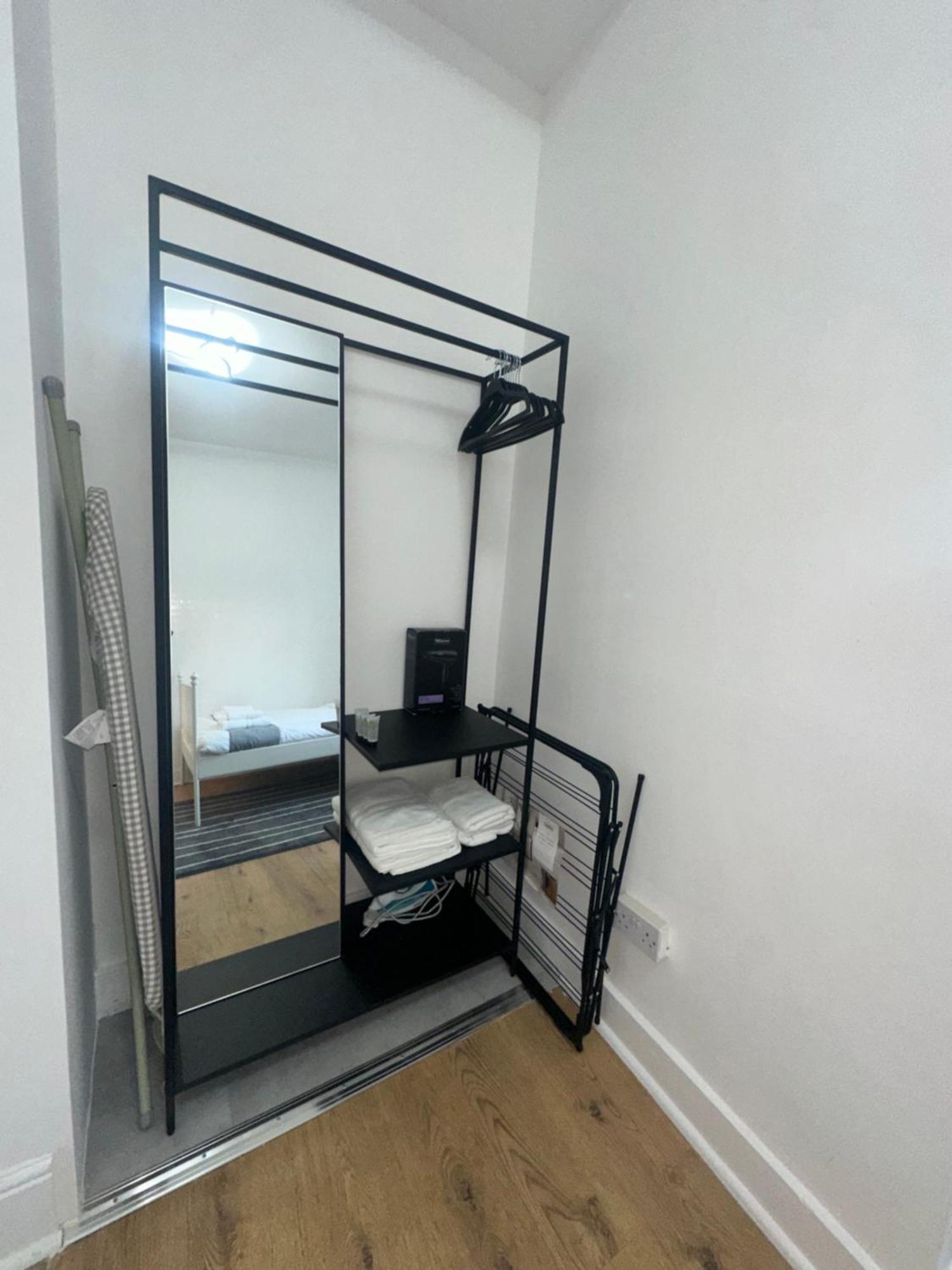 Apartment First Floor One Bed In West *