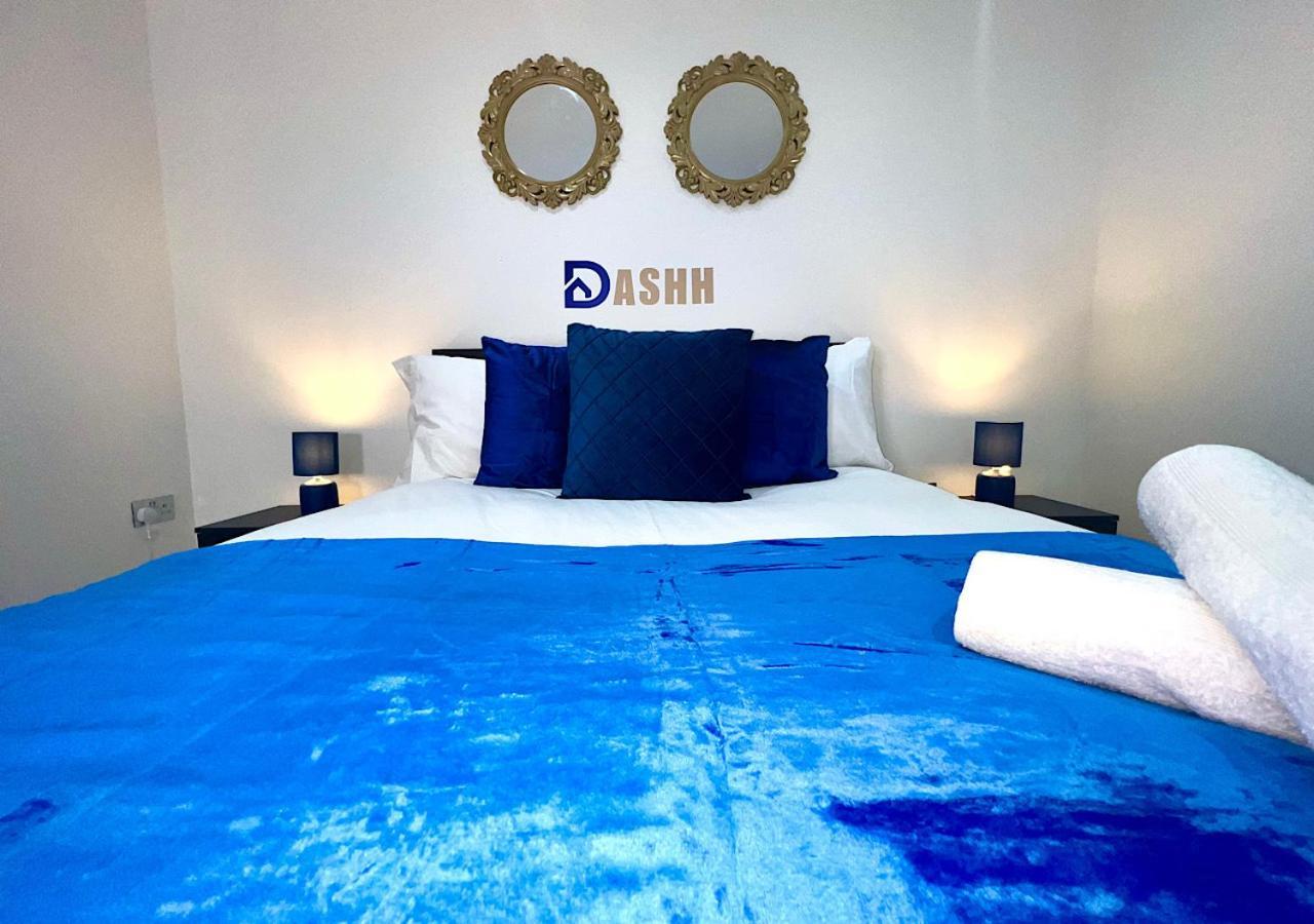 Semesterbostad Charming 3-bed Flat In Shepherds Bush - Sleeps 9 *