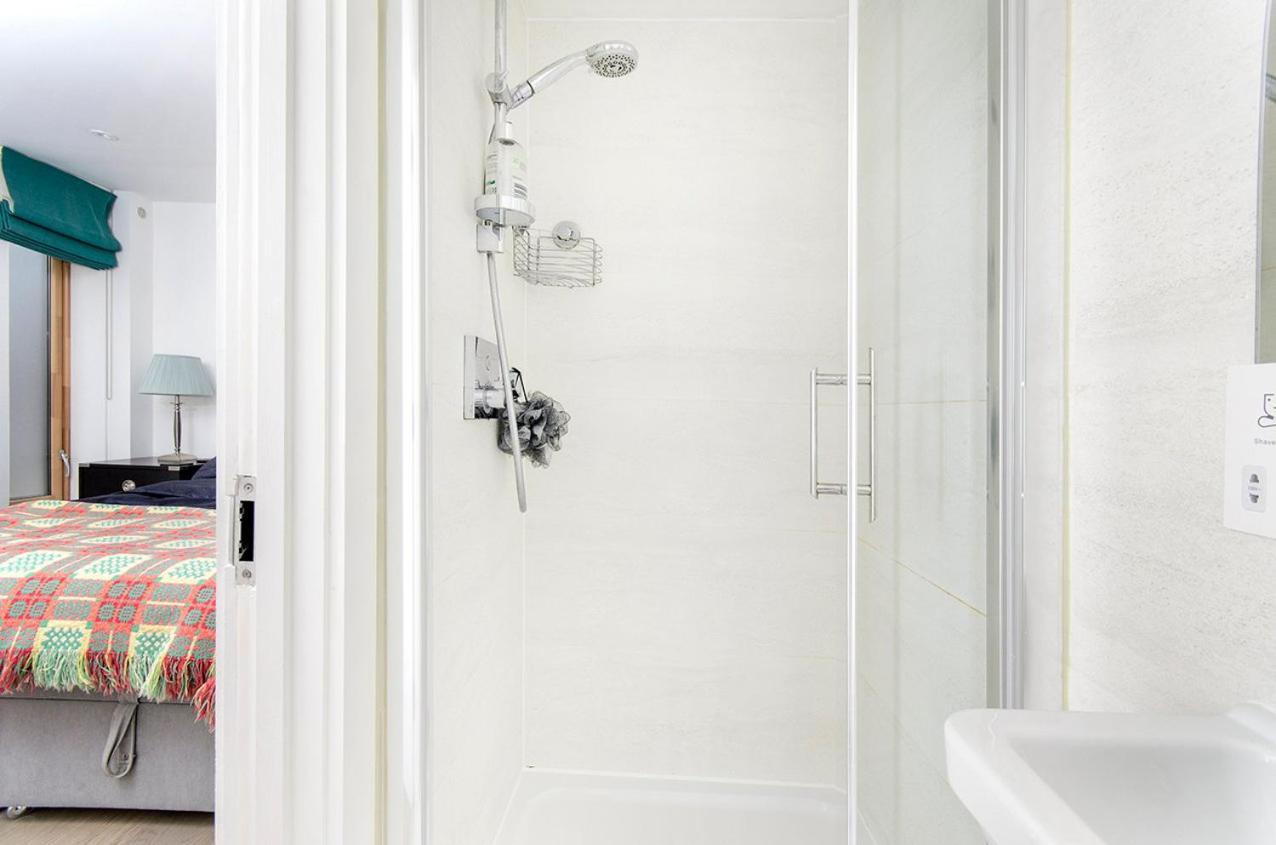 Leilighet Guestready - Bauhaus Duplex In Shepherd's Bush *