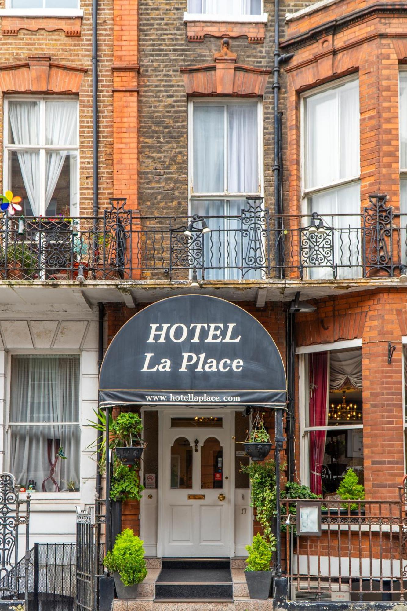 La Place Hotel 4*