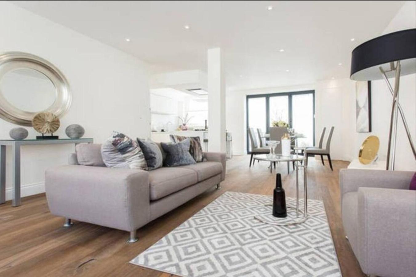 Semesterbostad Large Three Bed Duplex Camden