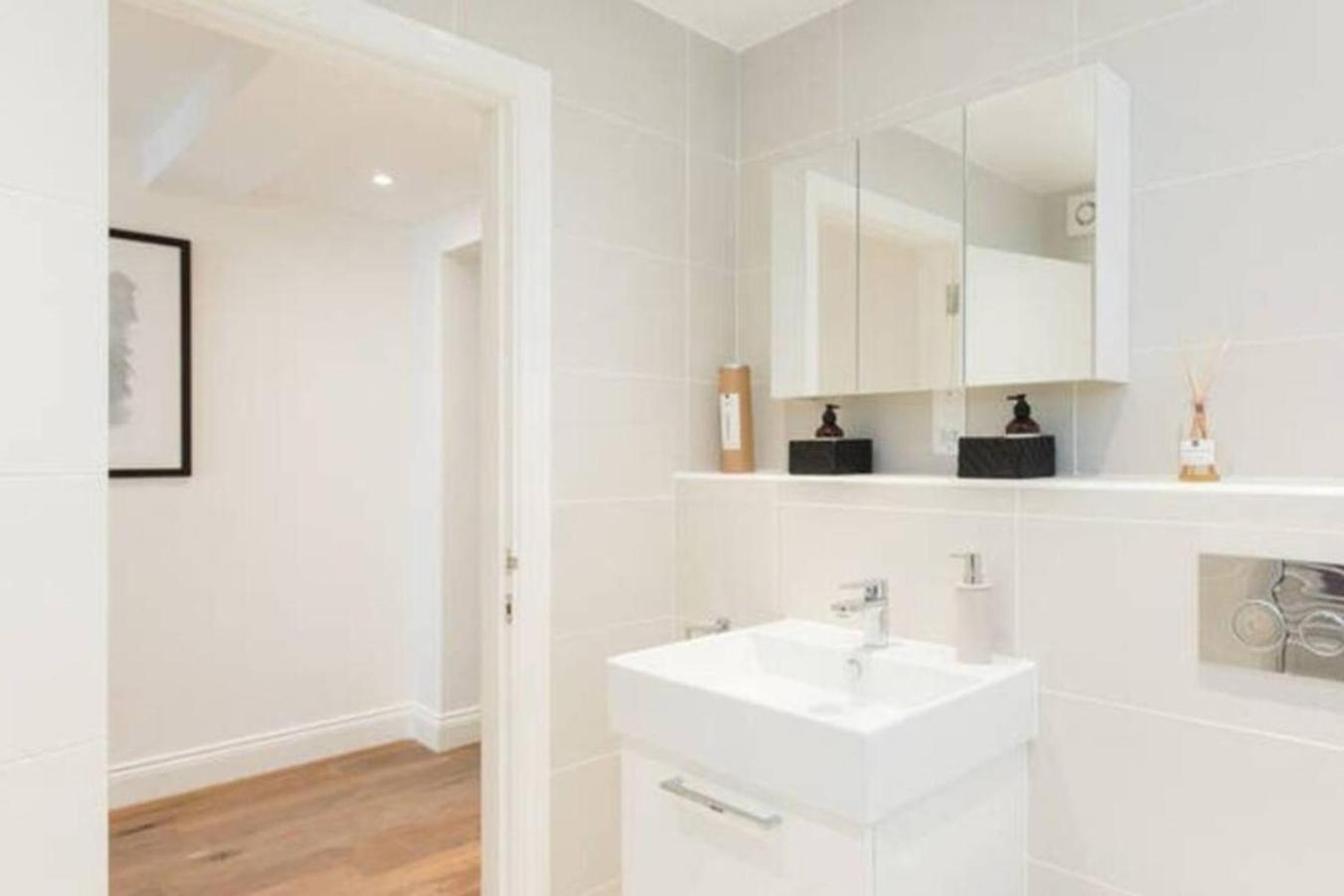 Semesterbostad Large Three Bed Duplex Camden
