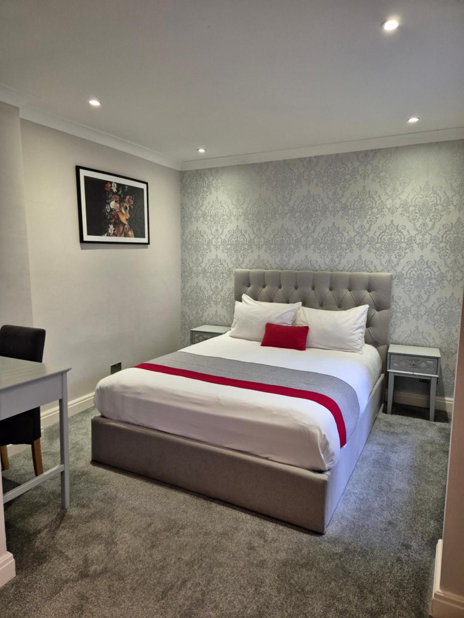 The Beverley - Victoria Londra