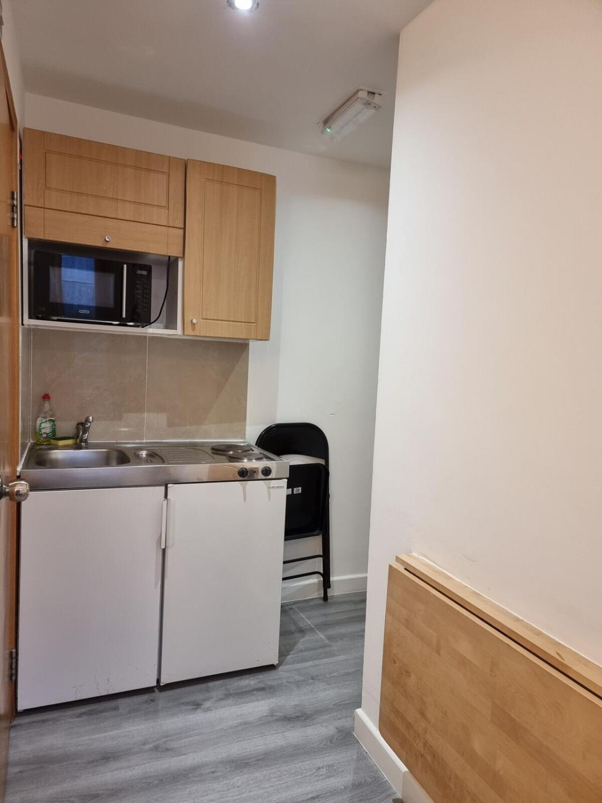 Appartamento F302-3rd Floor For 2 Near Hyde Park