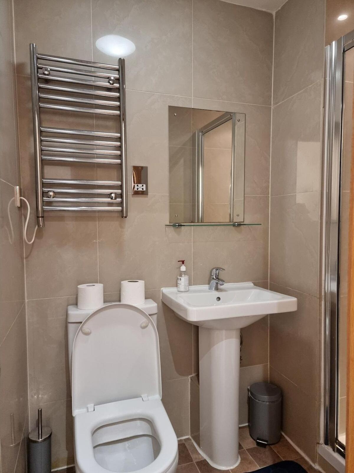 F302-3rd Floor For 2 Near Hyde Park * Londra