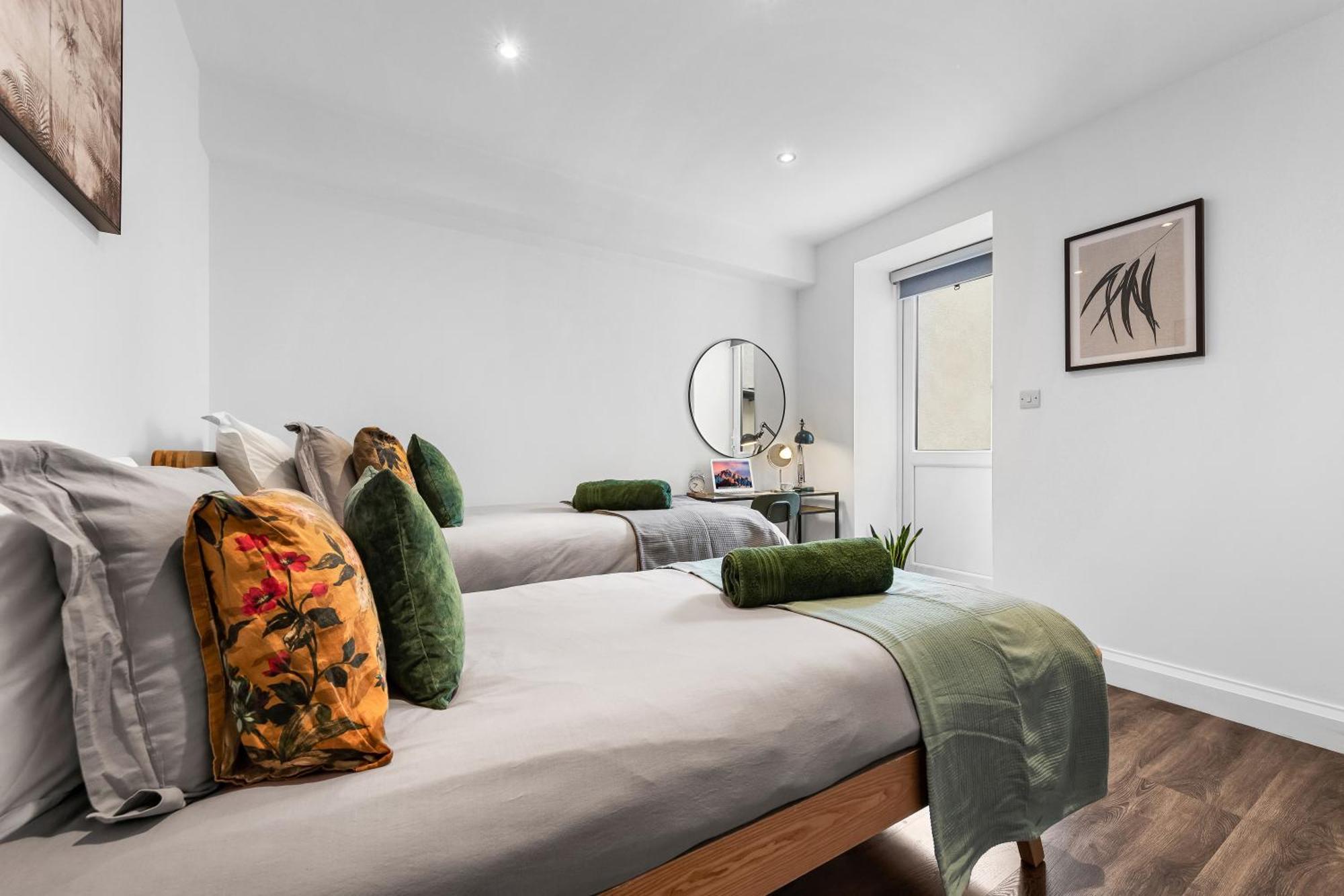 Modern Basement Stoke Newington London, Close To Transport * Londen
