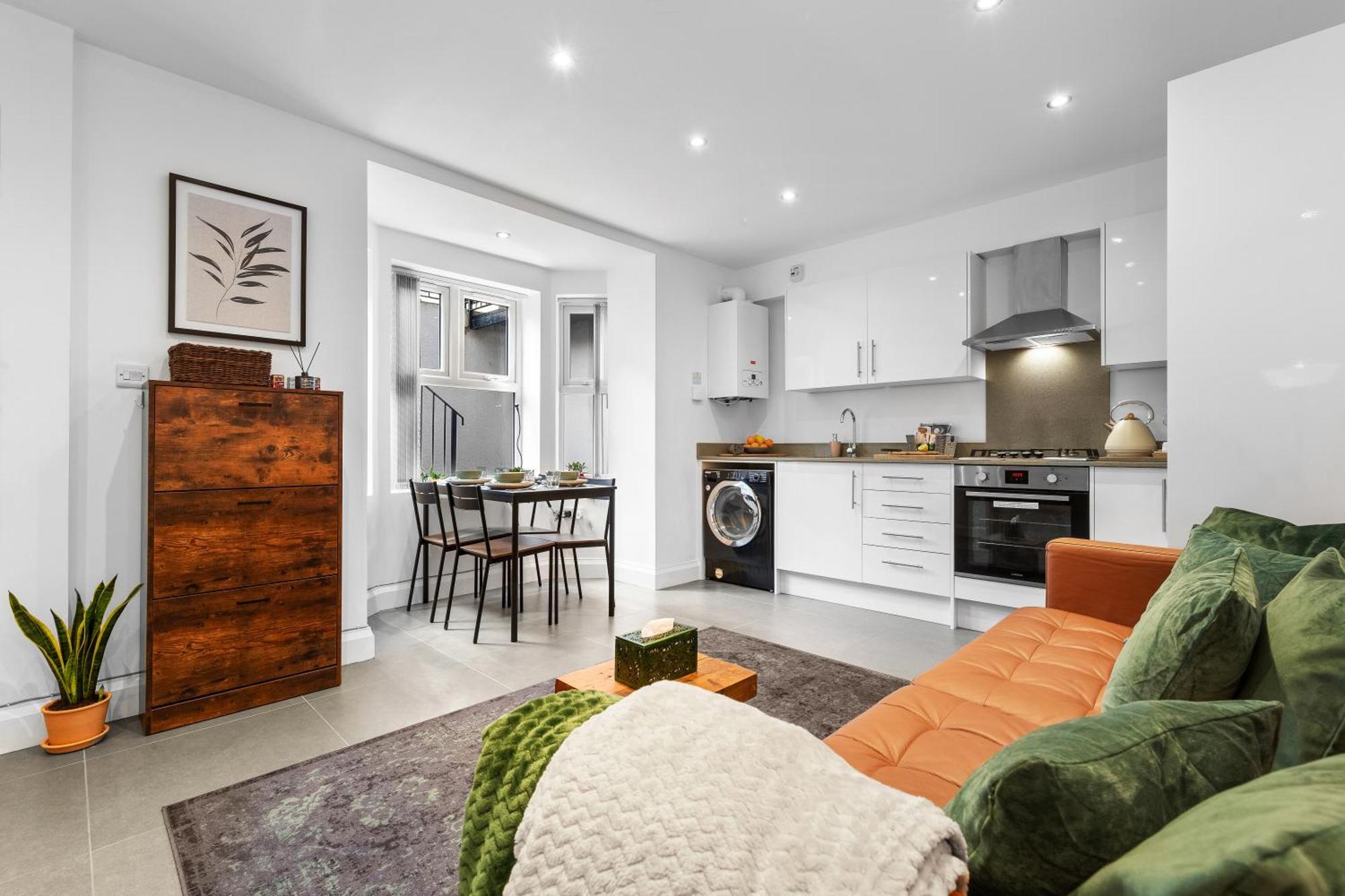 Modern Basement Stoke Newington London, Close To Transport * Londen