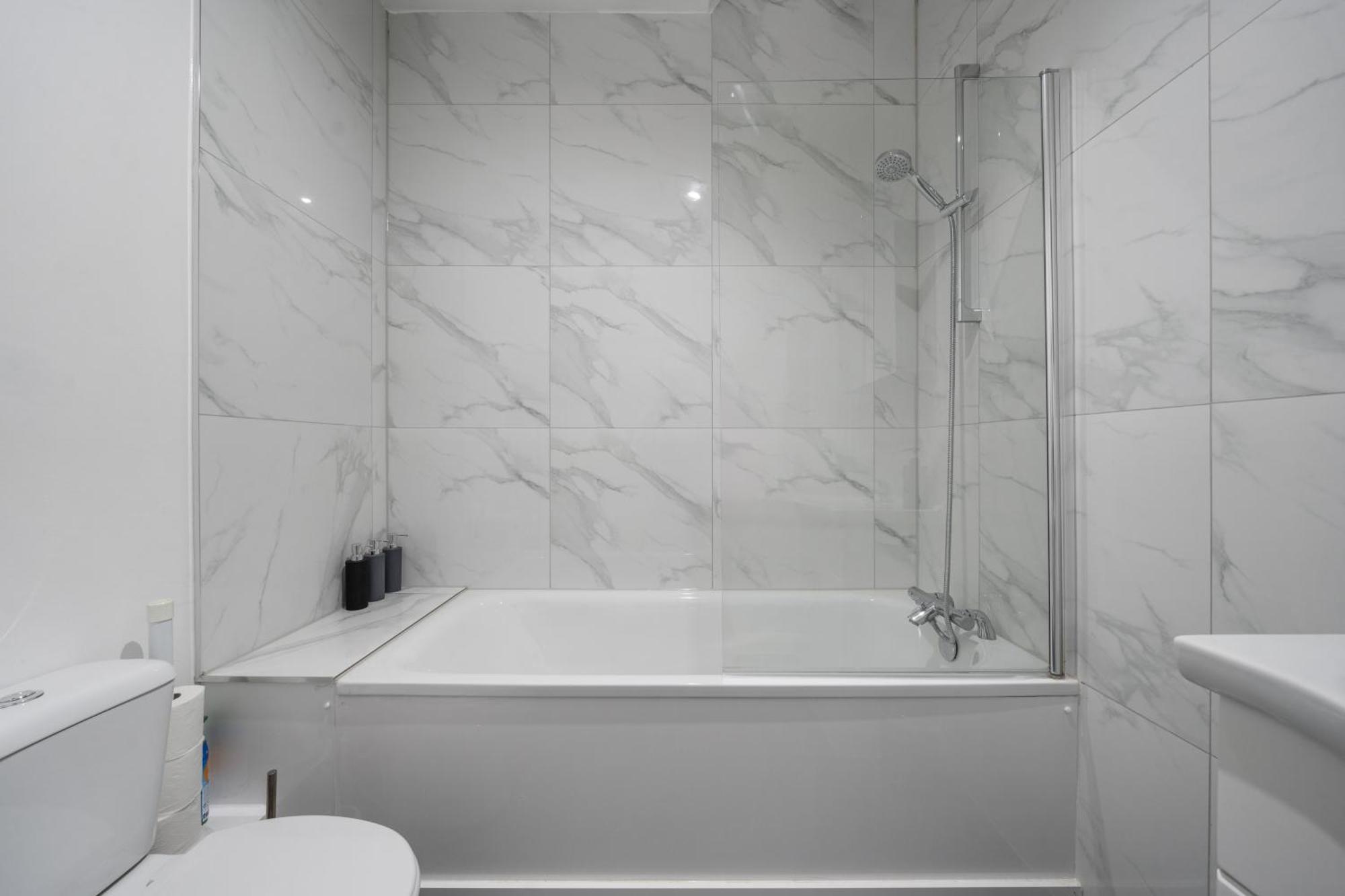 The Chalton Funk-in Kings Cross Apartment London
