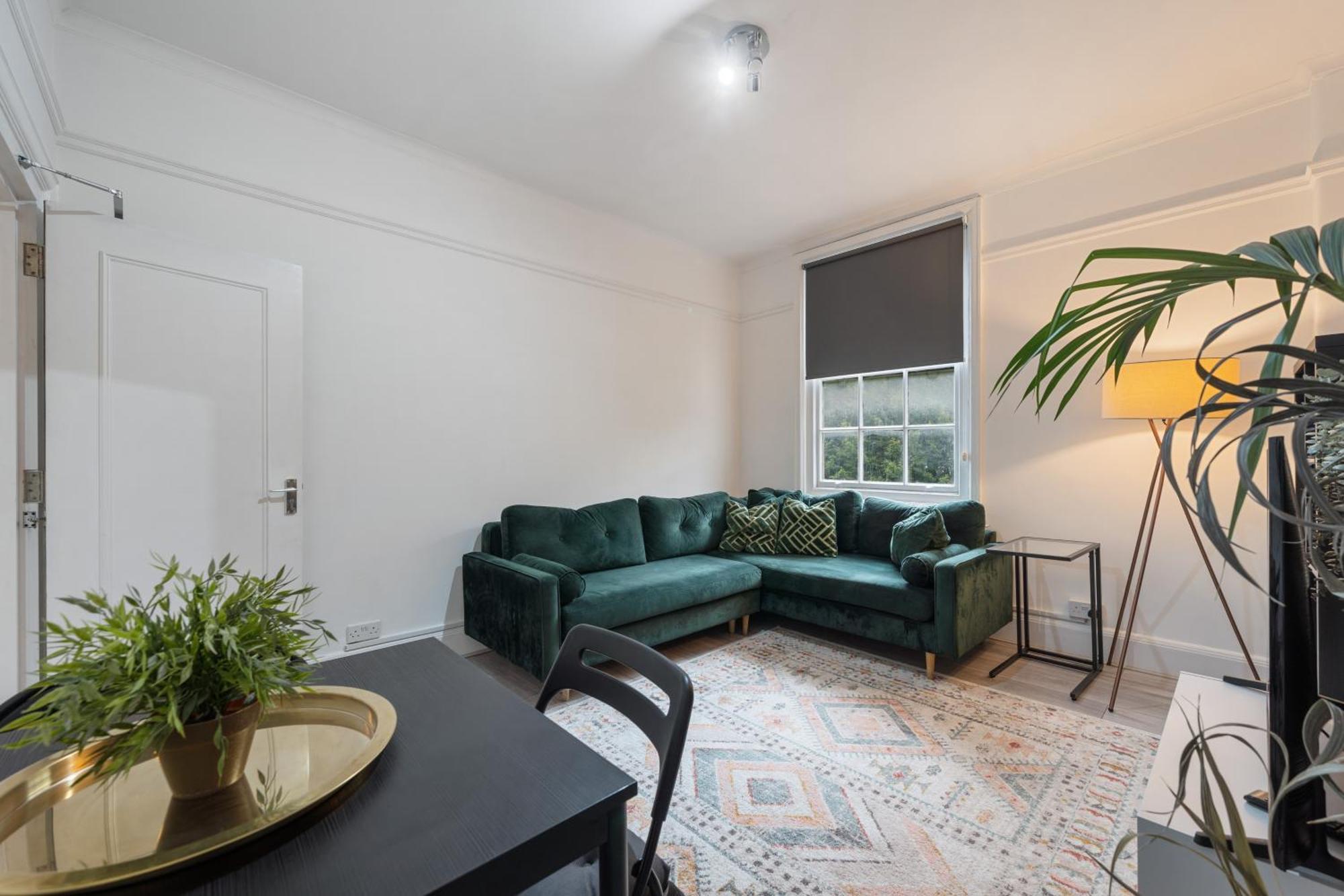 The Chalton Funk-in Kings Cross Apartment *