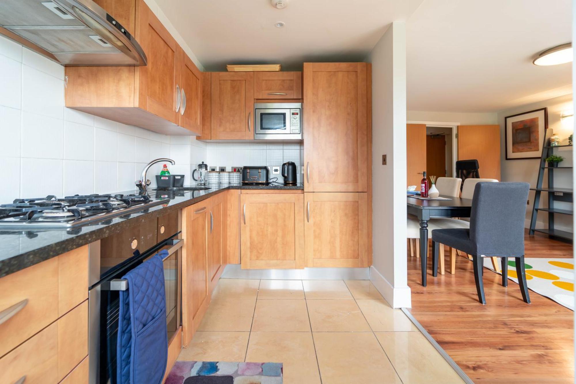 Lejlighed Luxury Docklands 2bed Apt- Close To Excel- Canary Wharf- Airport - 02 Arena- Free Parking- Ps 4