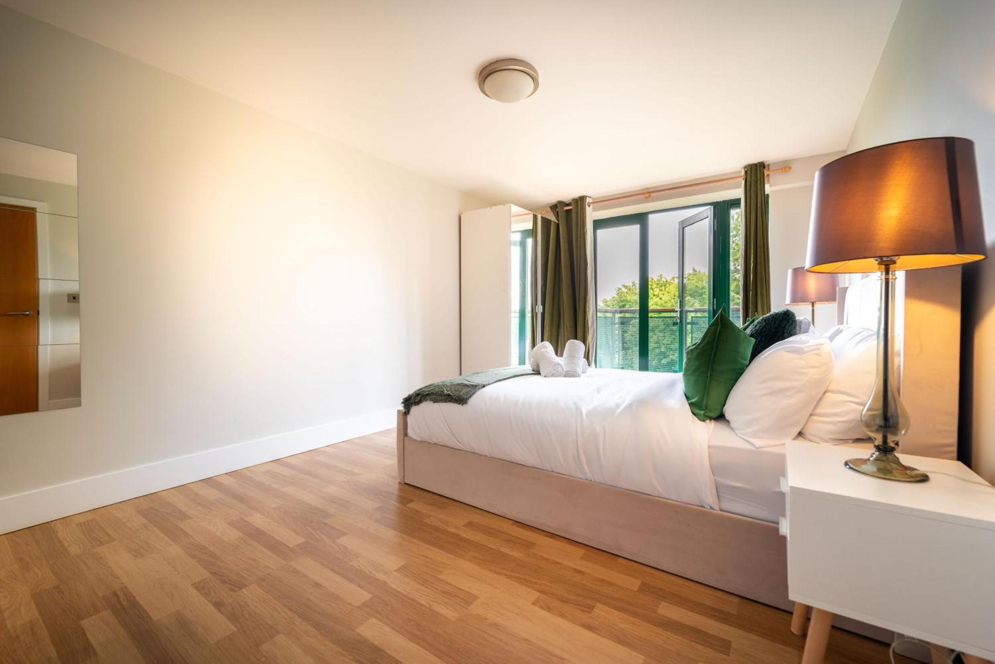 Lejlighed Luxury Docklands 2bed Apt- Close To Excel- Canary Wharf- Airport - 02 Arena- Free Parking- Ps 4 London