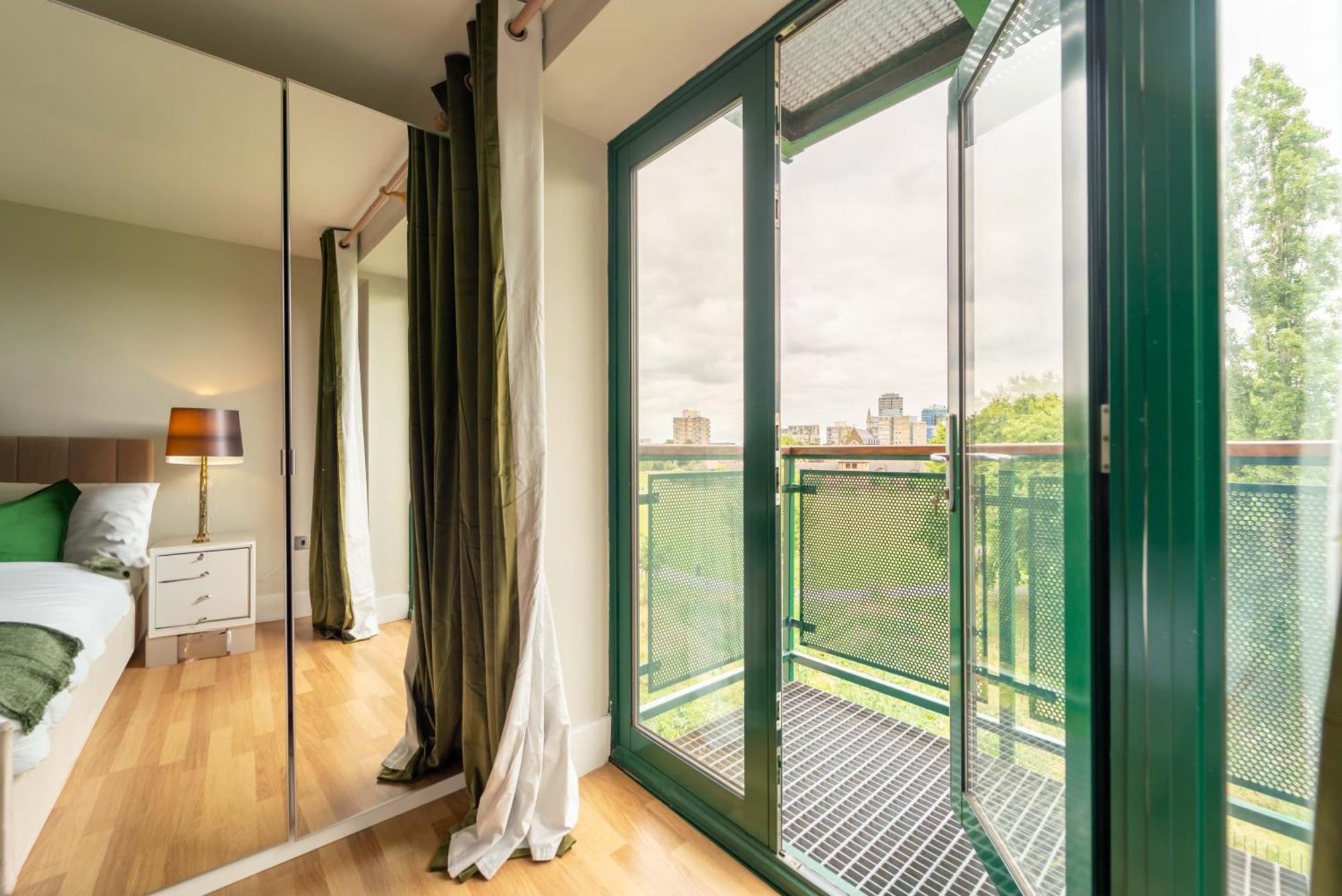 Lejlighed Luxury Docklands 2bed Apt- Close To Excel- Canary Wharf- Airport - 02 Arena- Free Parking- Ps 4 *