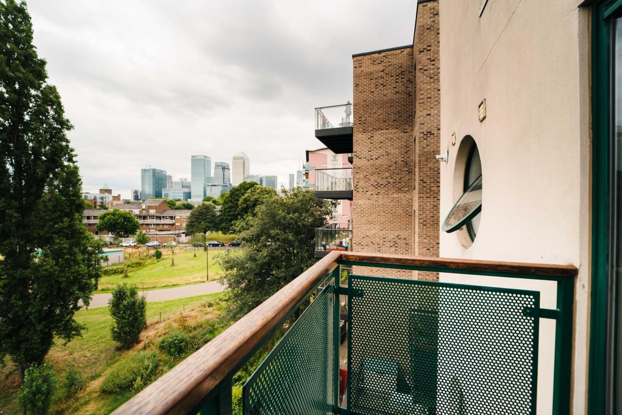 Luxury Docklands 2bed Apt- Close To Excel- Canary Wharf- Airport - 02 Arena- Free Parking- Ps 4 Lejlighed *