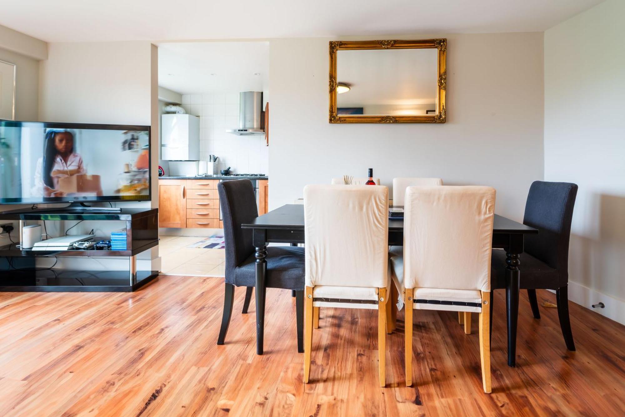 Lejlighed Luxury Docklands 2bed Apt- Close To Excel- Canary Wharf- Airport - 02 Arena- Free Parking- Ps 4 *