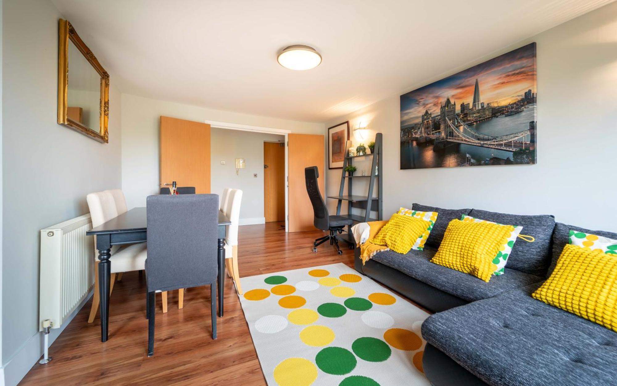 Luxury Docklands 2bed Apt- Close To Excel- Canary Wharf- Airport - 02 Arena- Free Parking- Ps 4 Lejlighed London