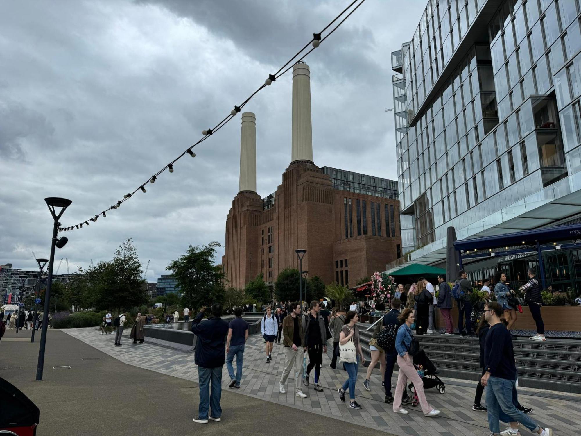 Modern 2 Bed Battersea Power Station Lejlighed London