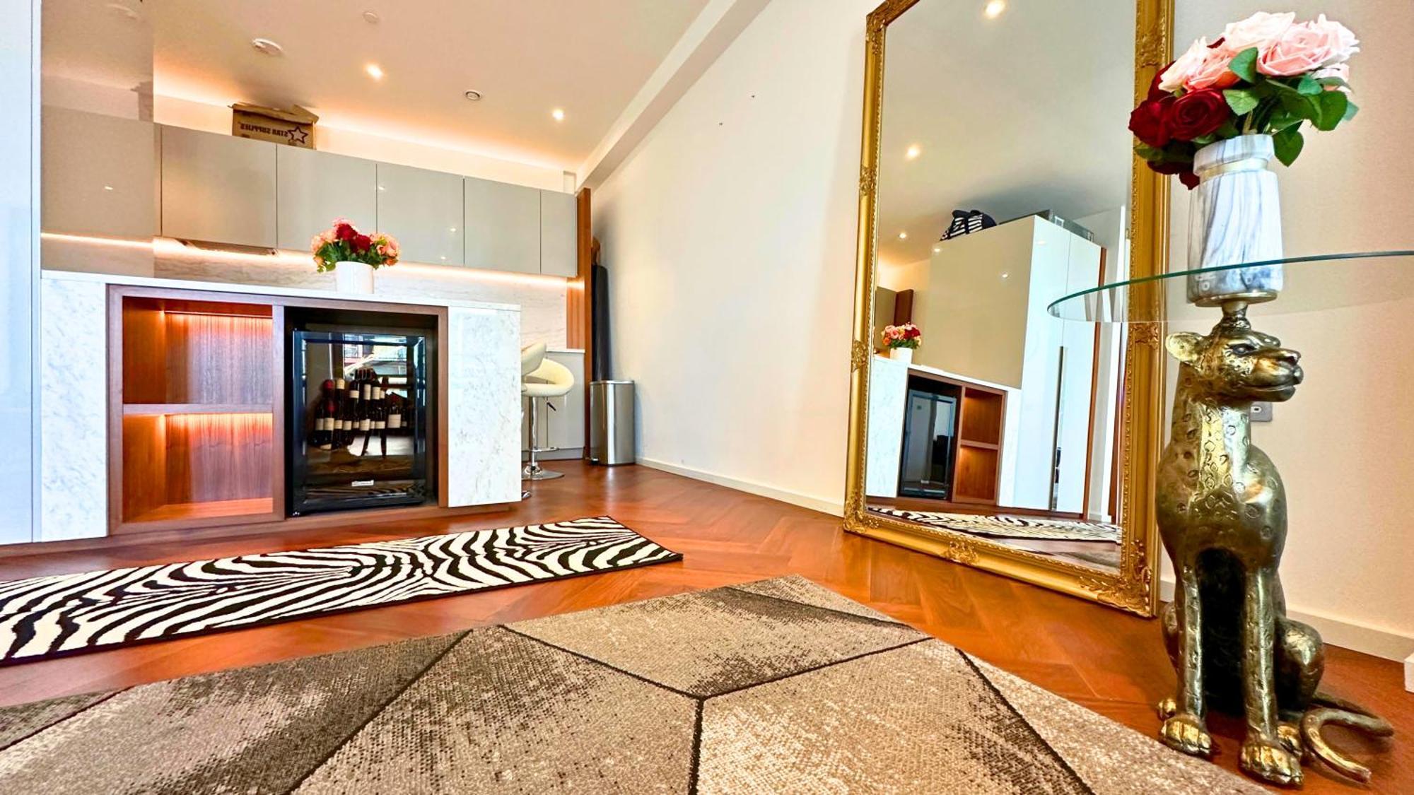 Appartement Lavish Penthouse River View Fast Wifi - Luxurylondonstays