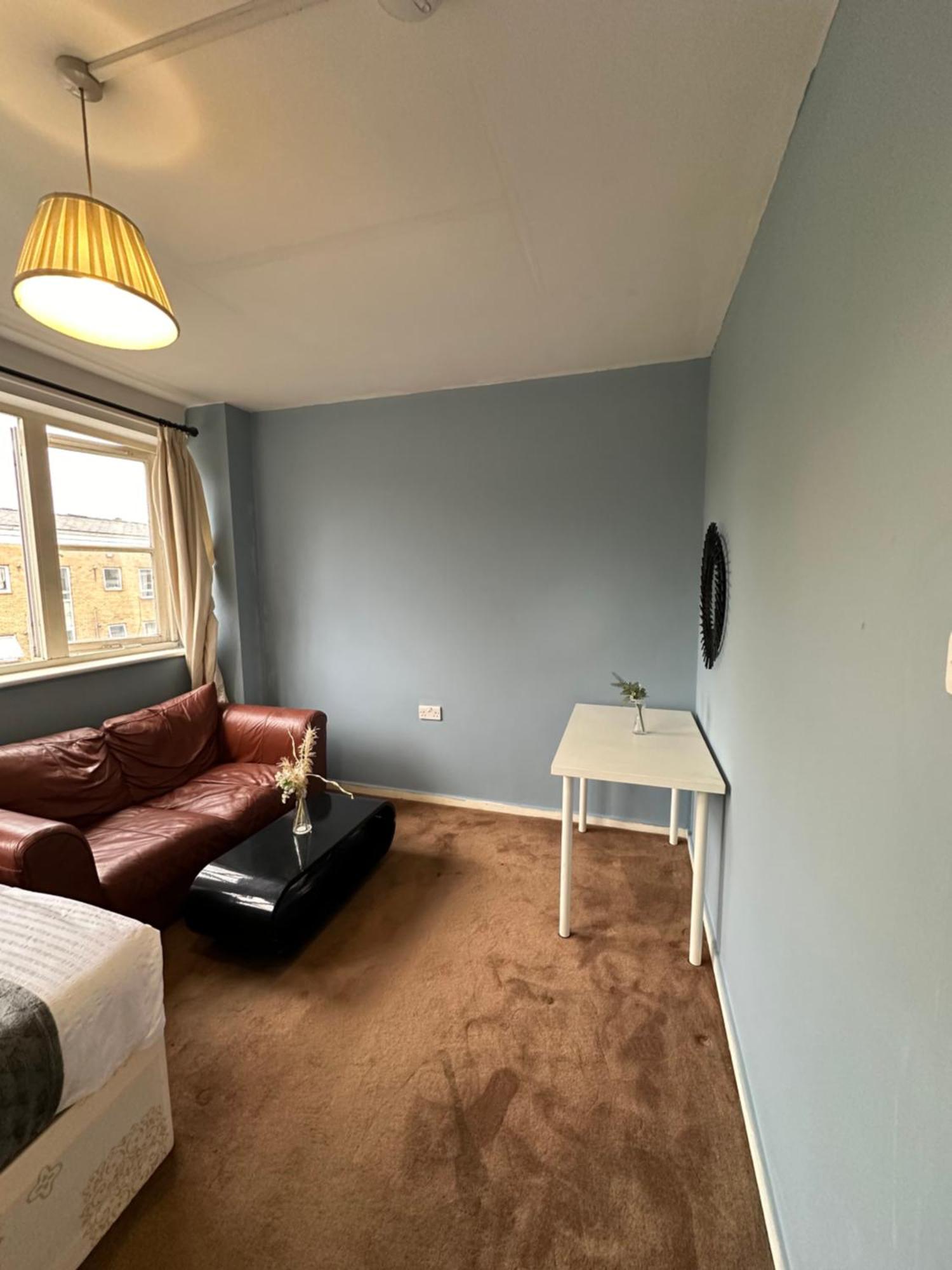 Luxury In Central London!6 Bedroom With 2 Bath & Separate Wc! Rum i privatbostad