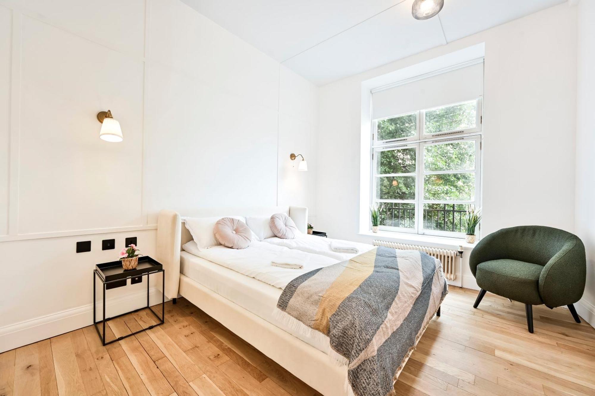 Amazing 3 Bed Great Portland Street London