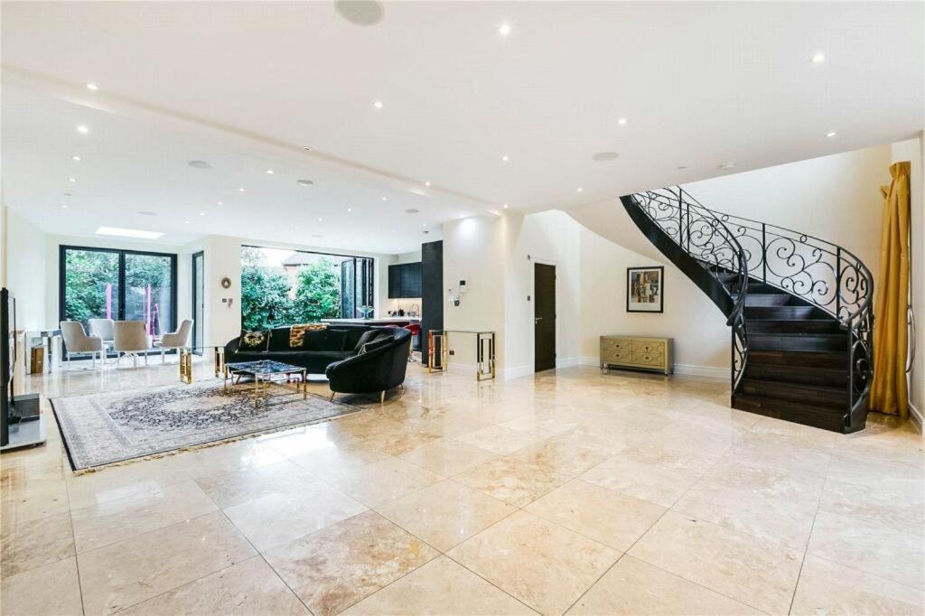Apartment Luxury House London