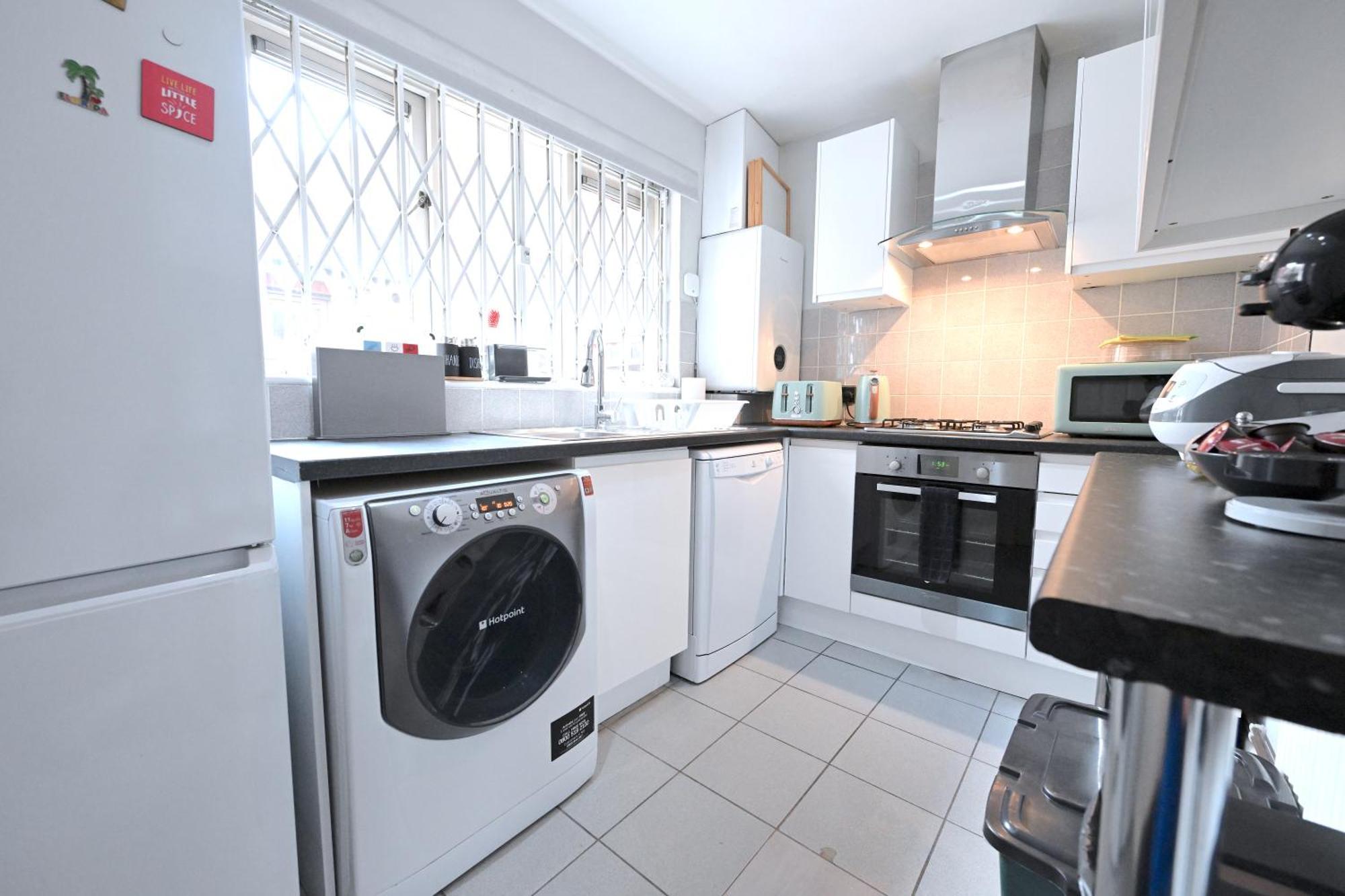 Feriehus 3 Bedroom House In Euston, Patio & Bbq