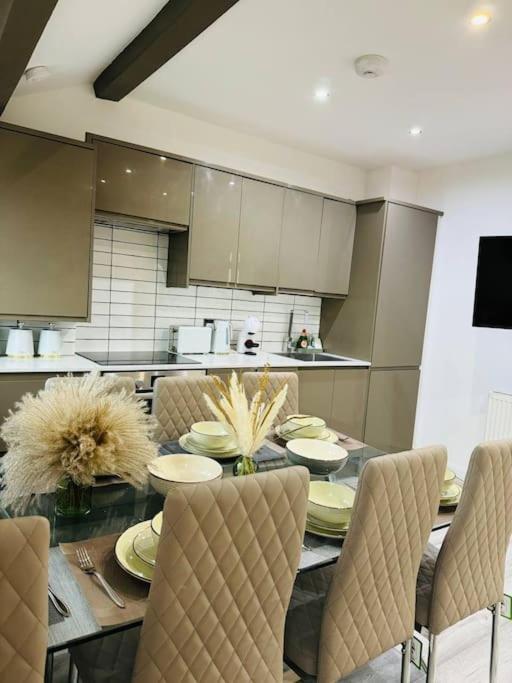 Stylish Two-story Retreat Leilighet *