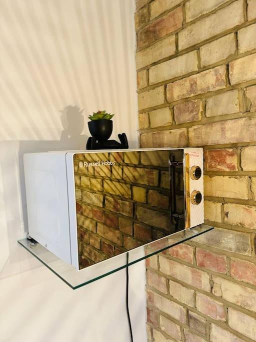 Stylish Two-story Retreat * London
