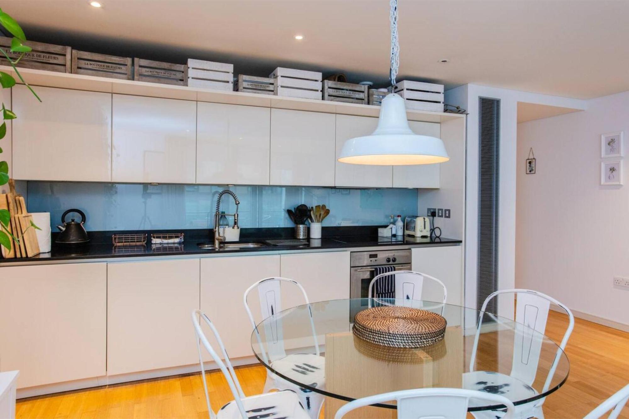 Modern 3 Bedroom In Paddington *