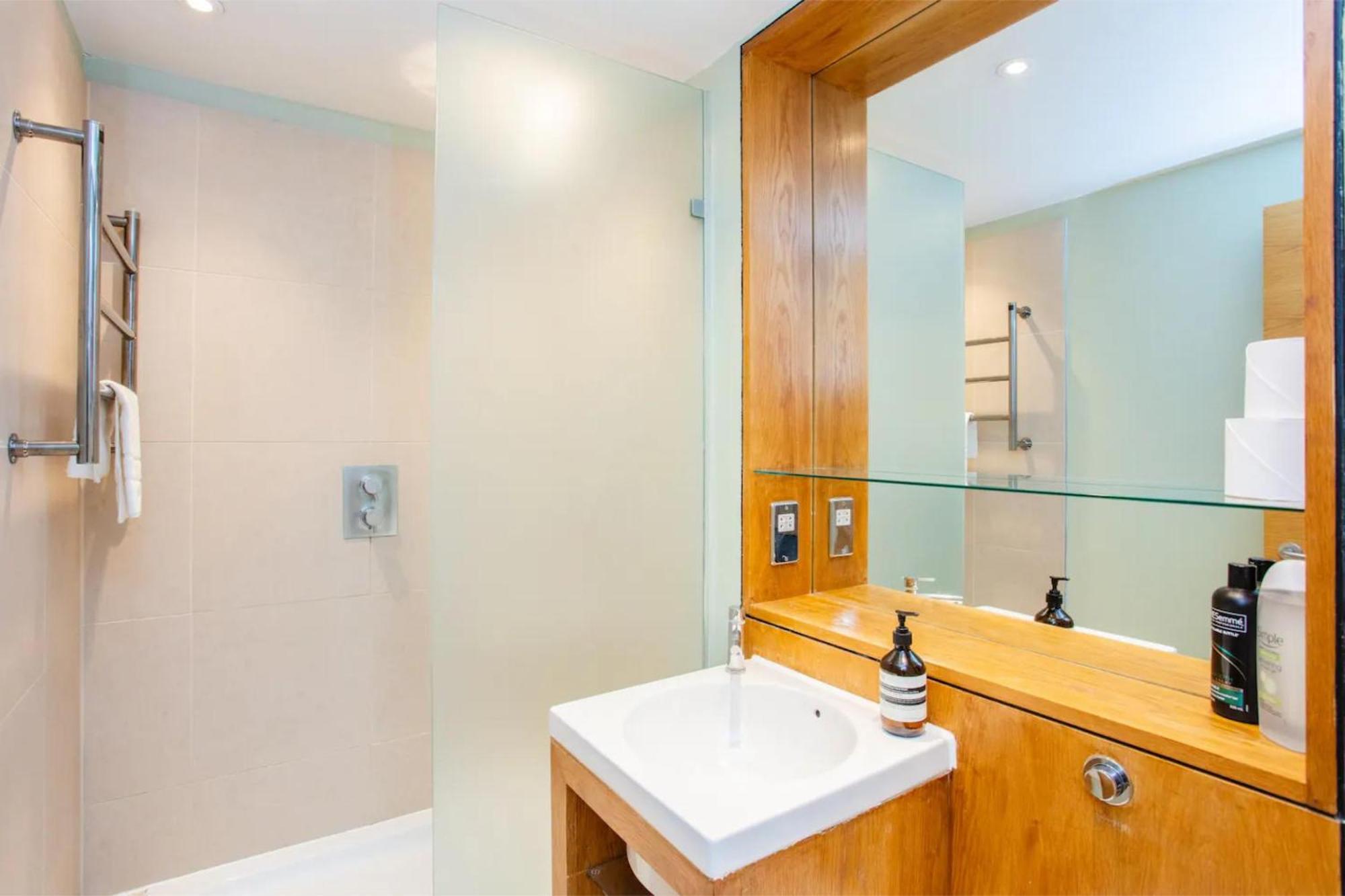 Apartment Modern 3 Bedroom In Paddington *
