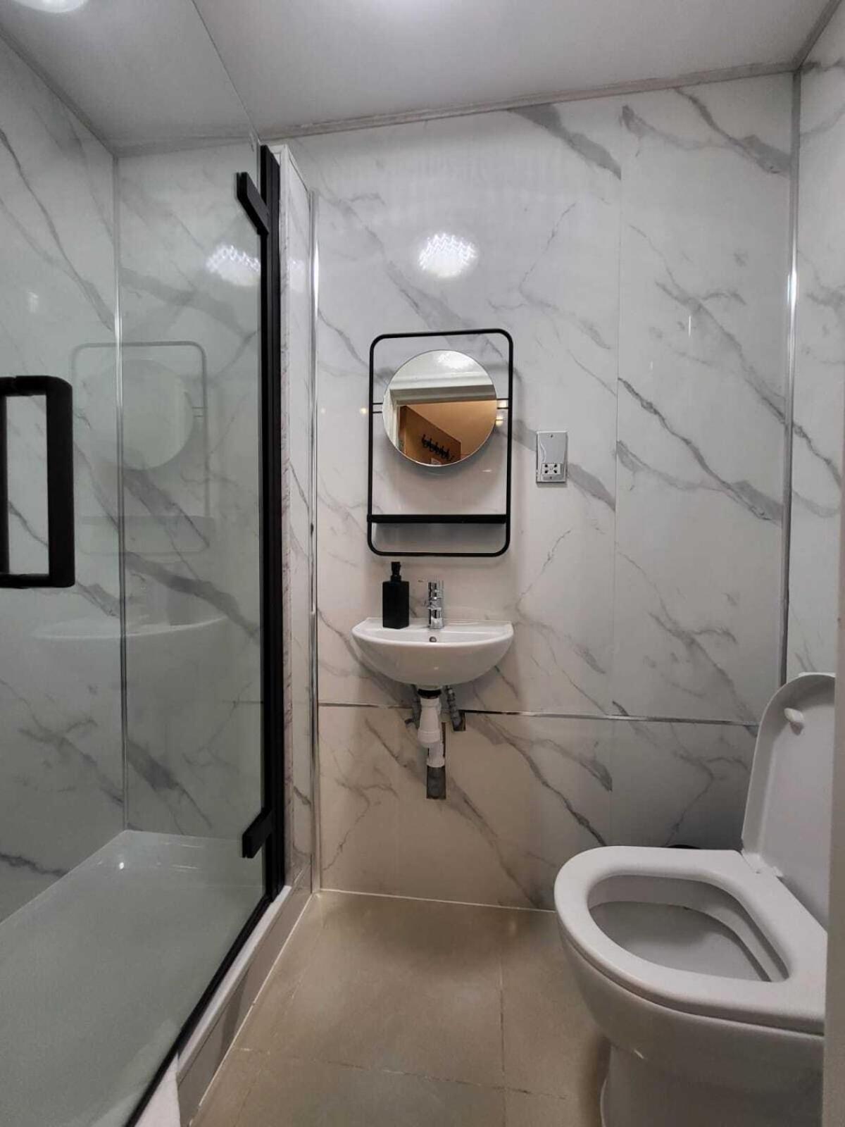 Fb3- Basement Fits 2 Near Hyde Park Londres