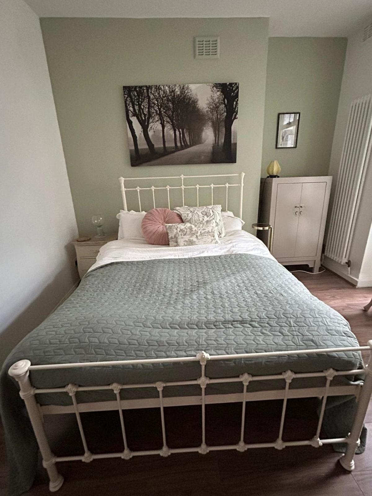 Stunning In Maida Vale Appartement Londen