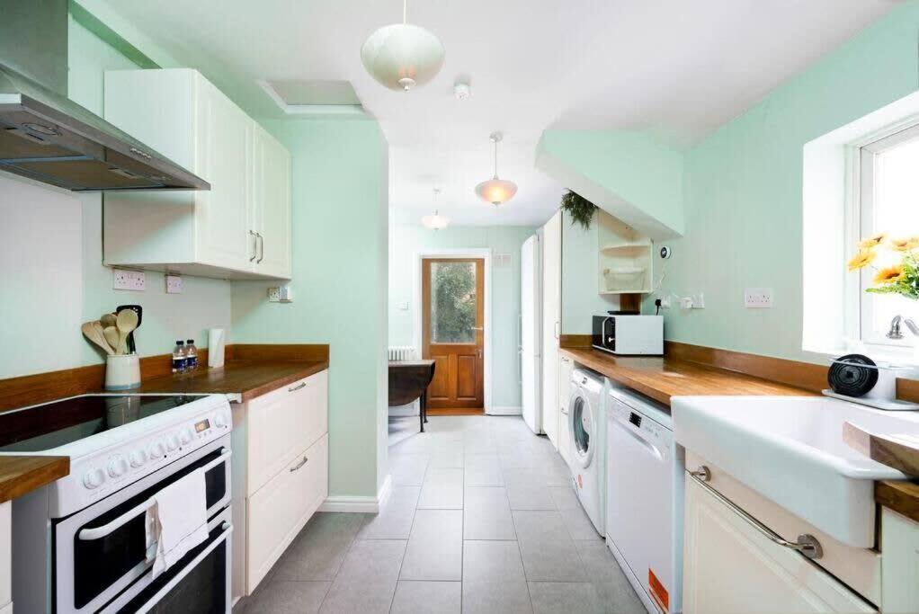 3br House A Perfect Group Getaway Feriehus London
