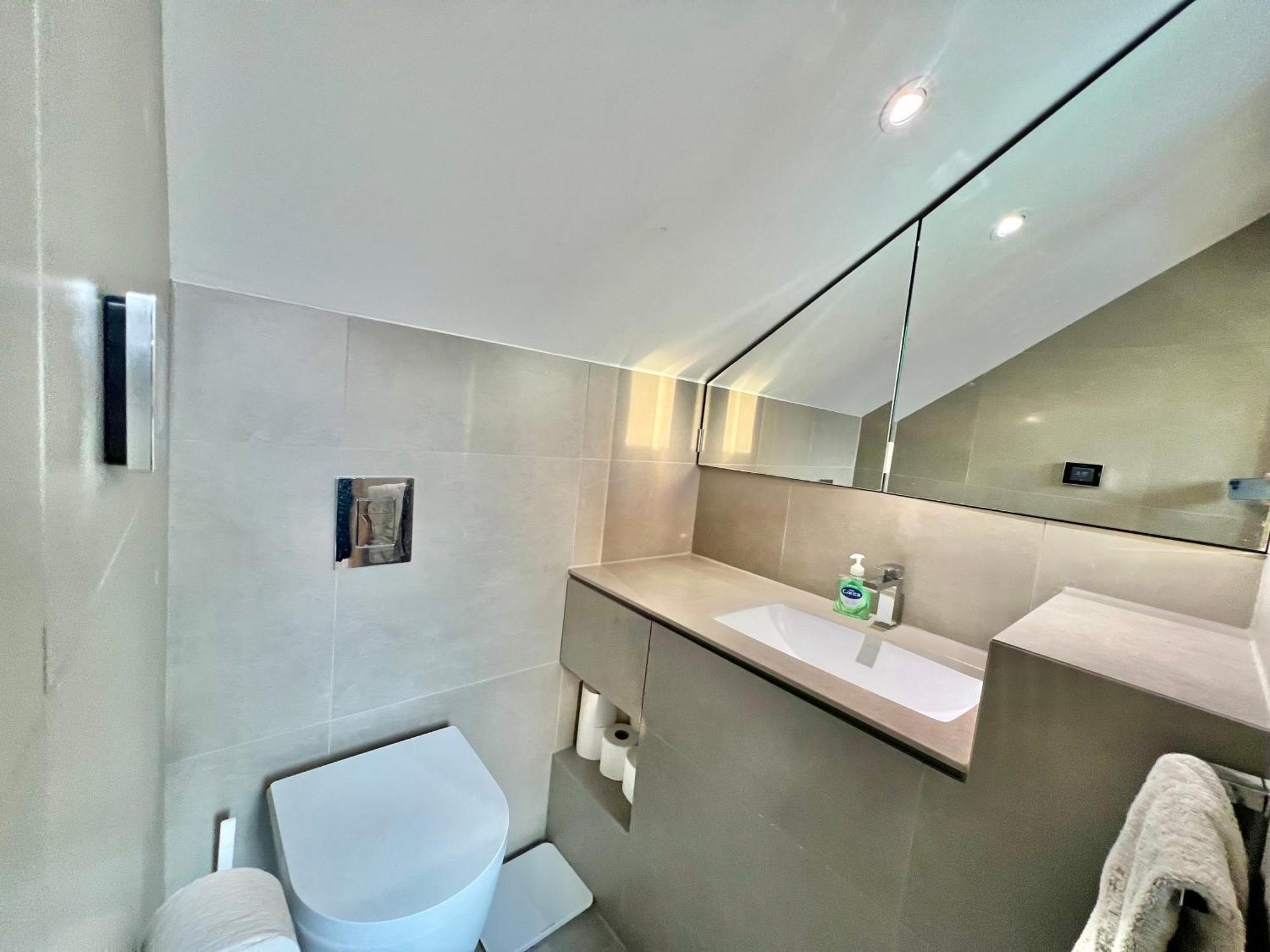 Stunning Flat 1 Min Bond Street Apartment