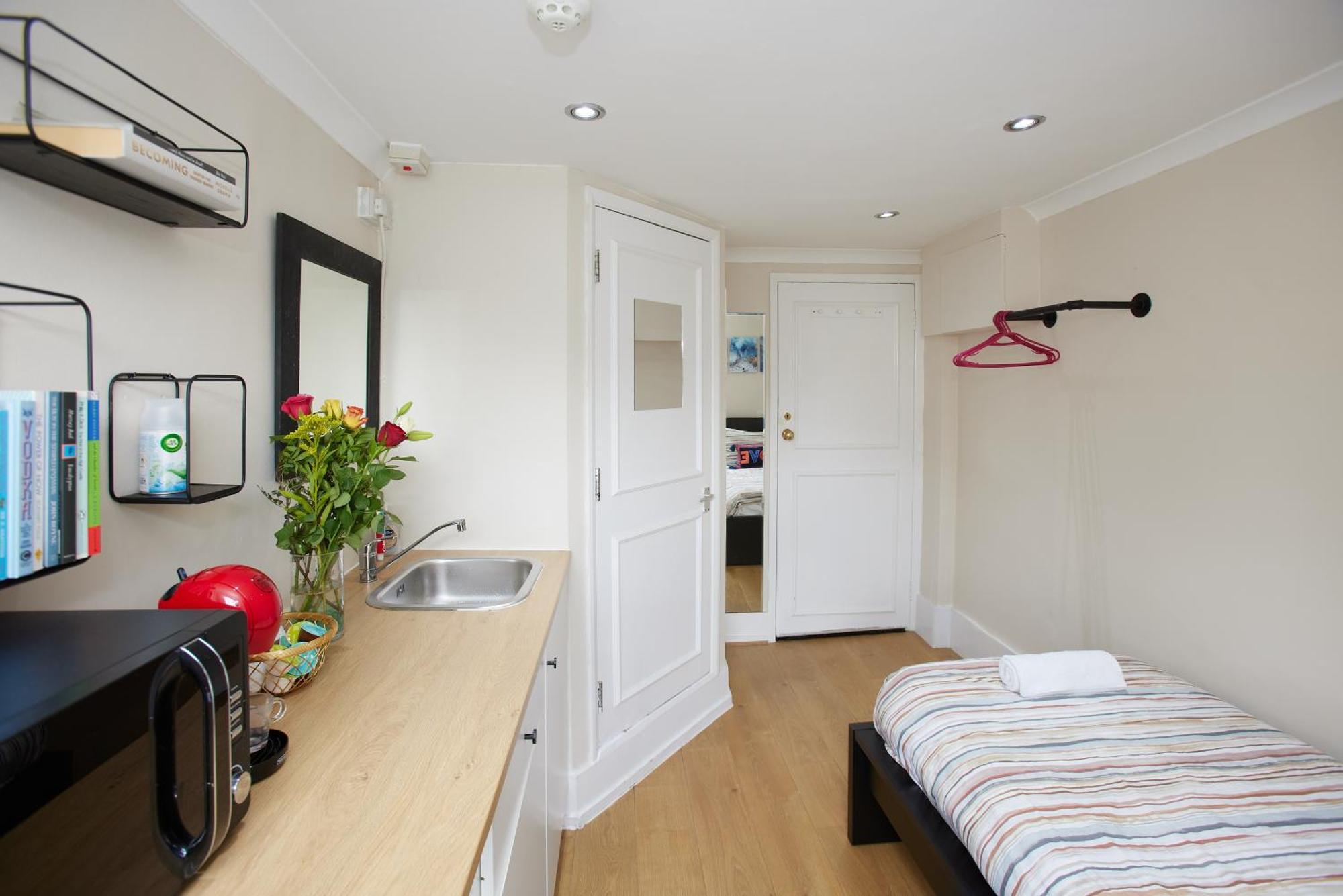 Your Ideal Getaway - Charming Haven London