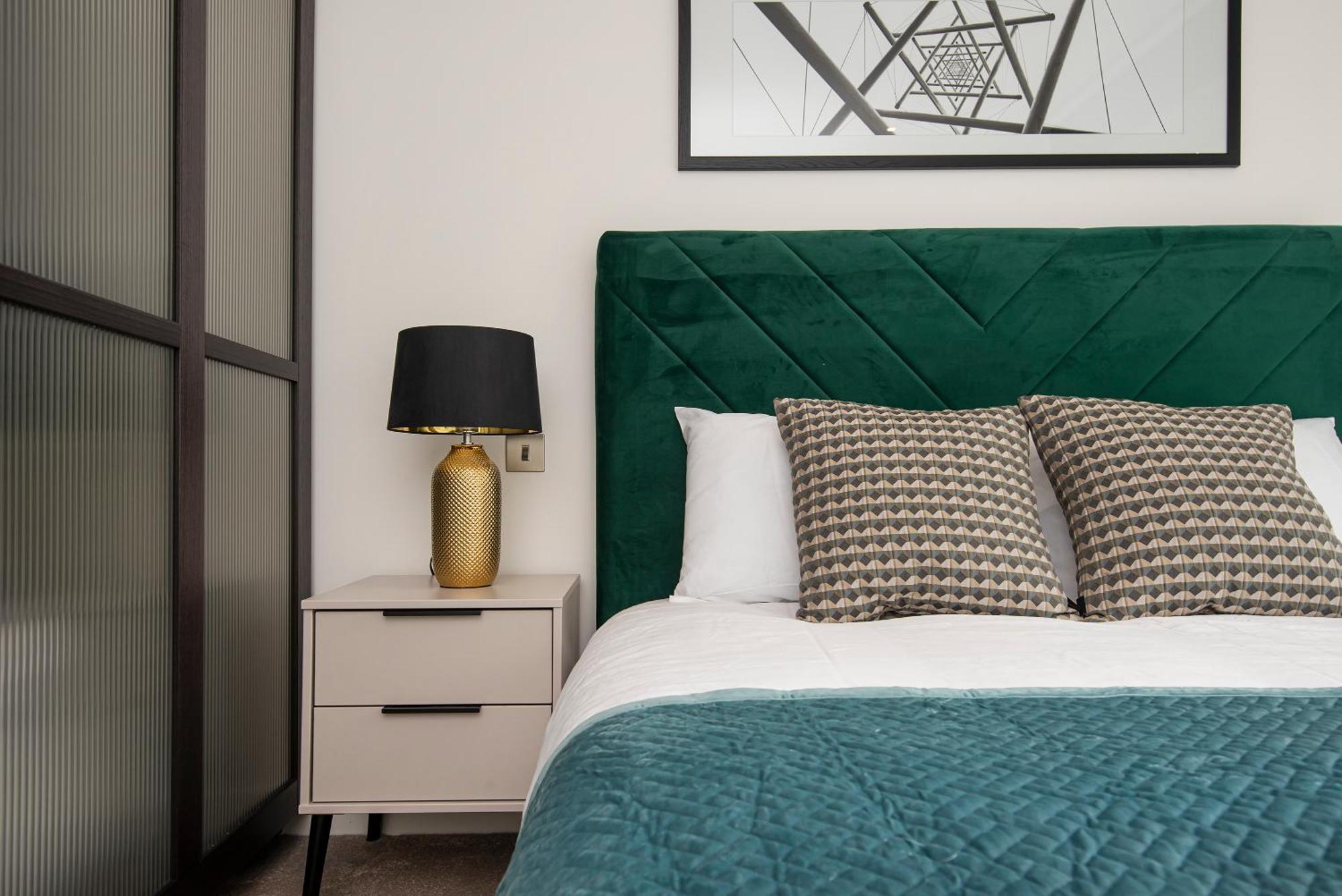 Apartment Battersea Power Station 2 Bed Close To Harrods London