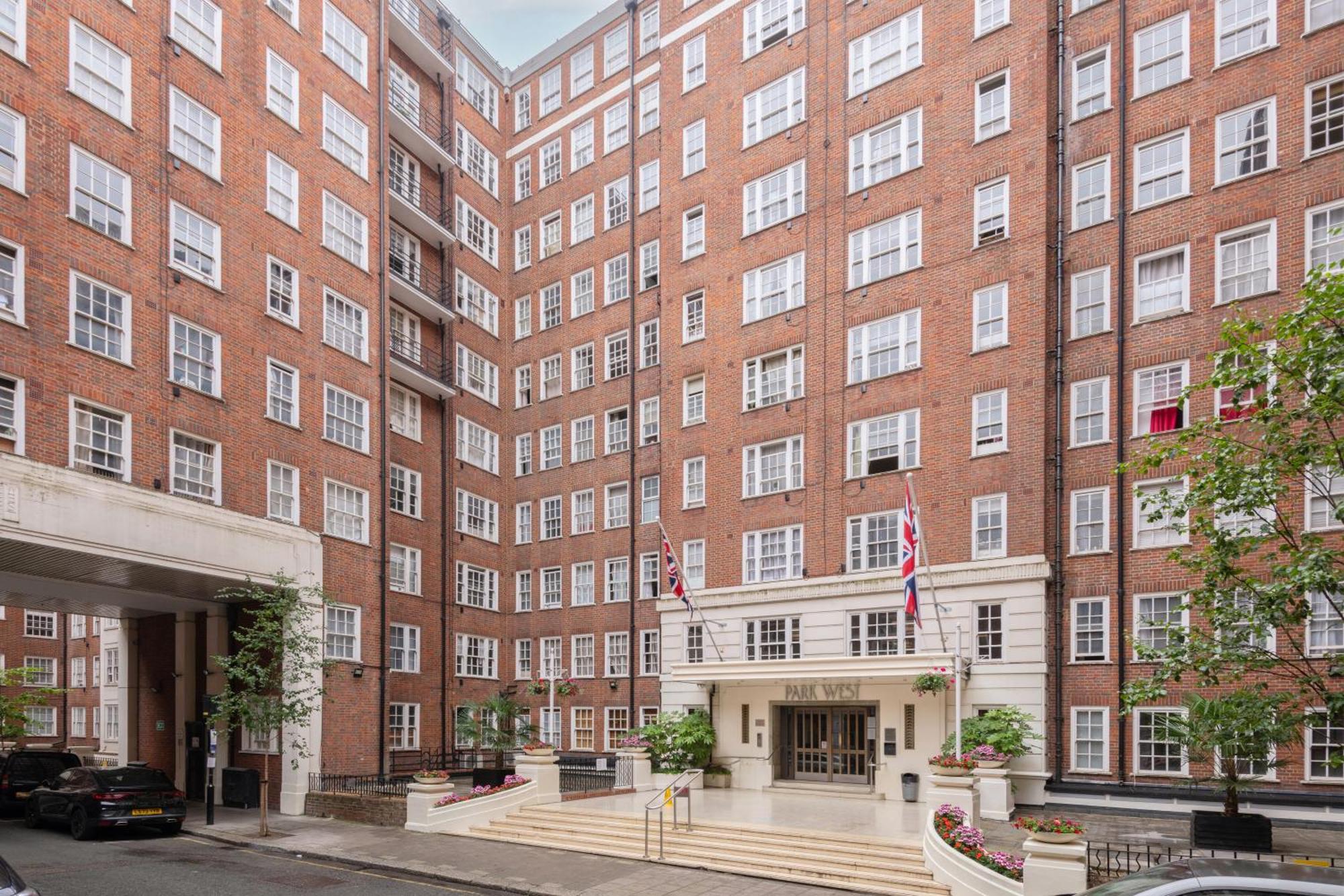 2-bed Marylebone With Concierge & Private Elevator - Next To Oxford Street, Selfridges & Hyde Park Apartment